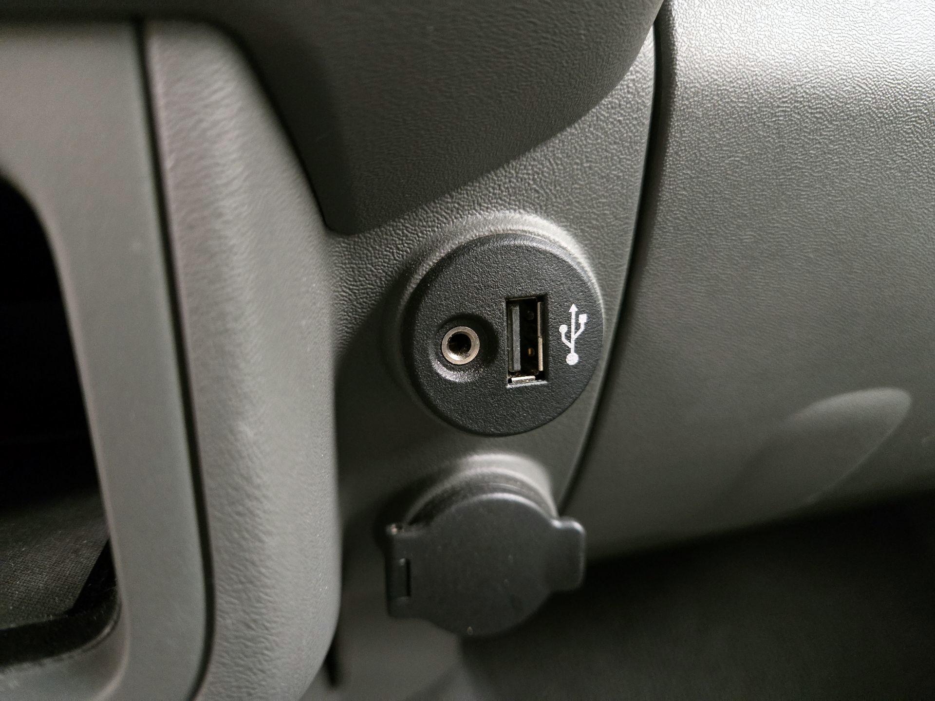 Thumbnail: 2019 Nissan Frontier - 18