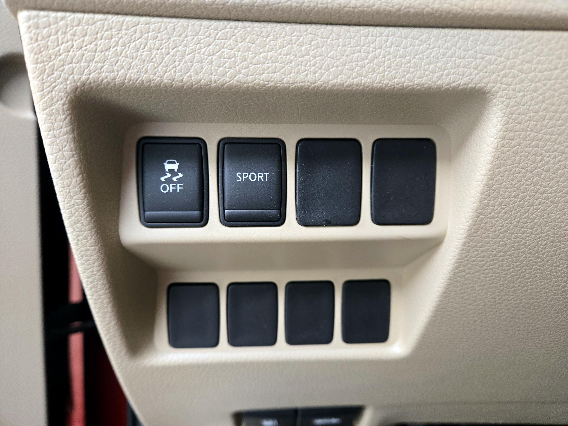 Thumbnail: 2014 Nissan Rogue - 13