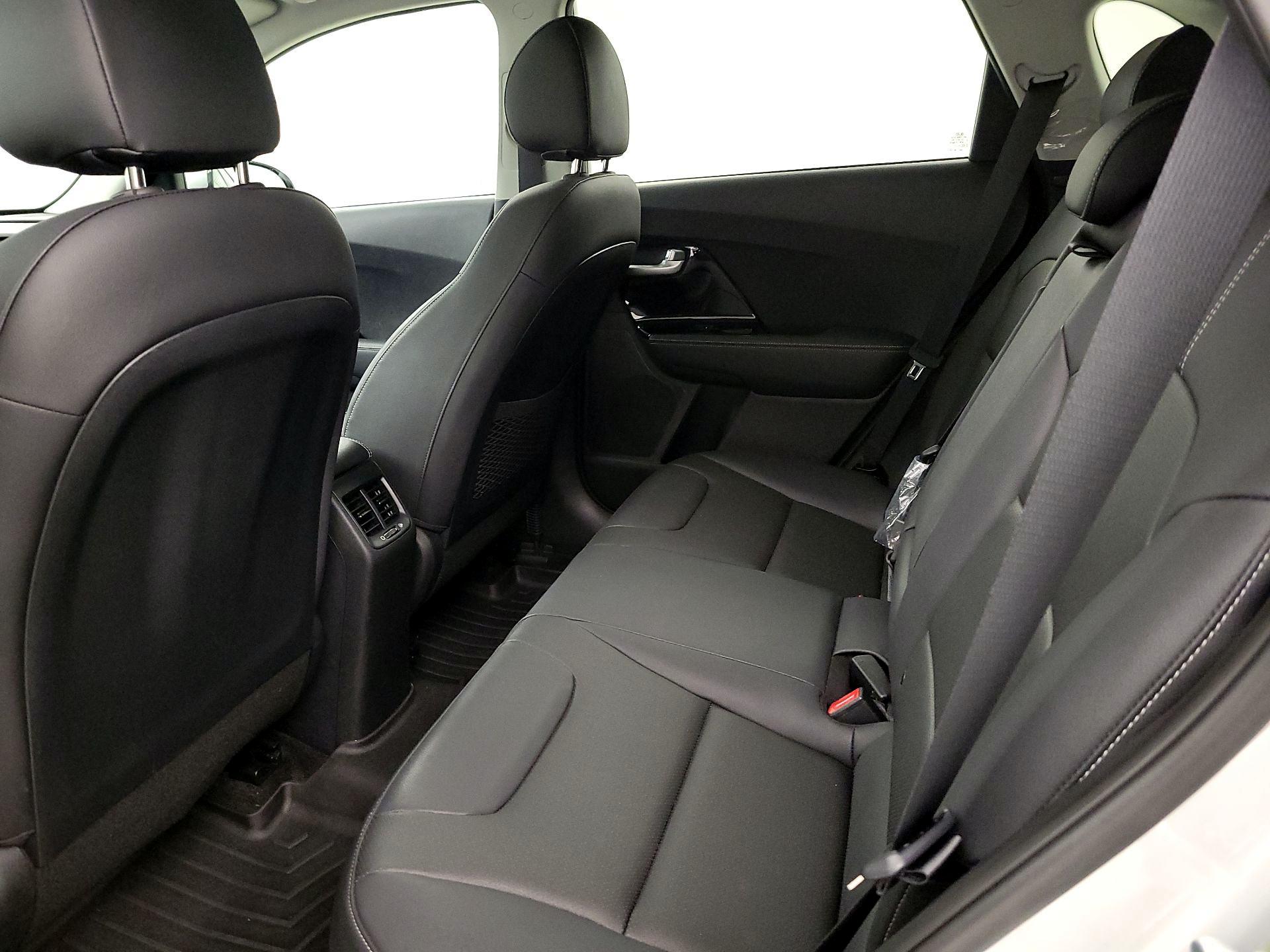 Thumbnail: 2020 Kia Niro - 19