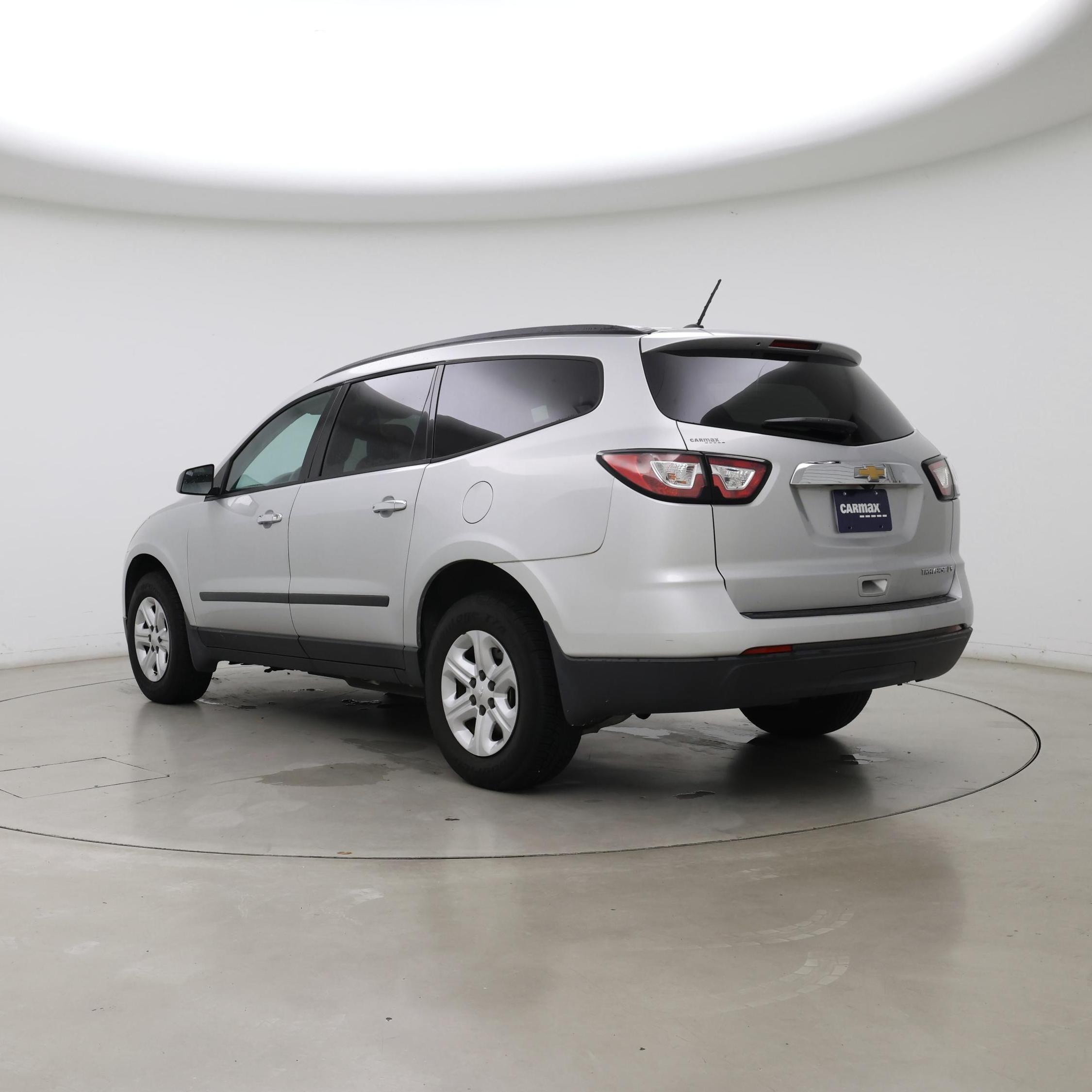 Thumbnail: 2014 Chevrolet Traverse - 2