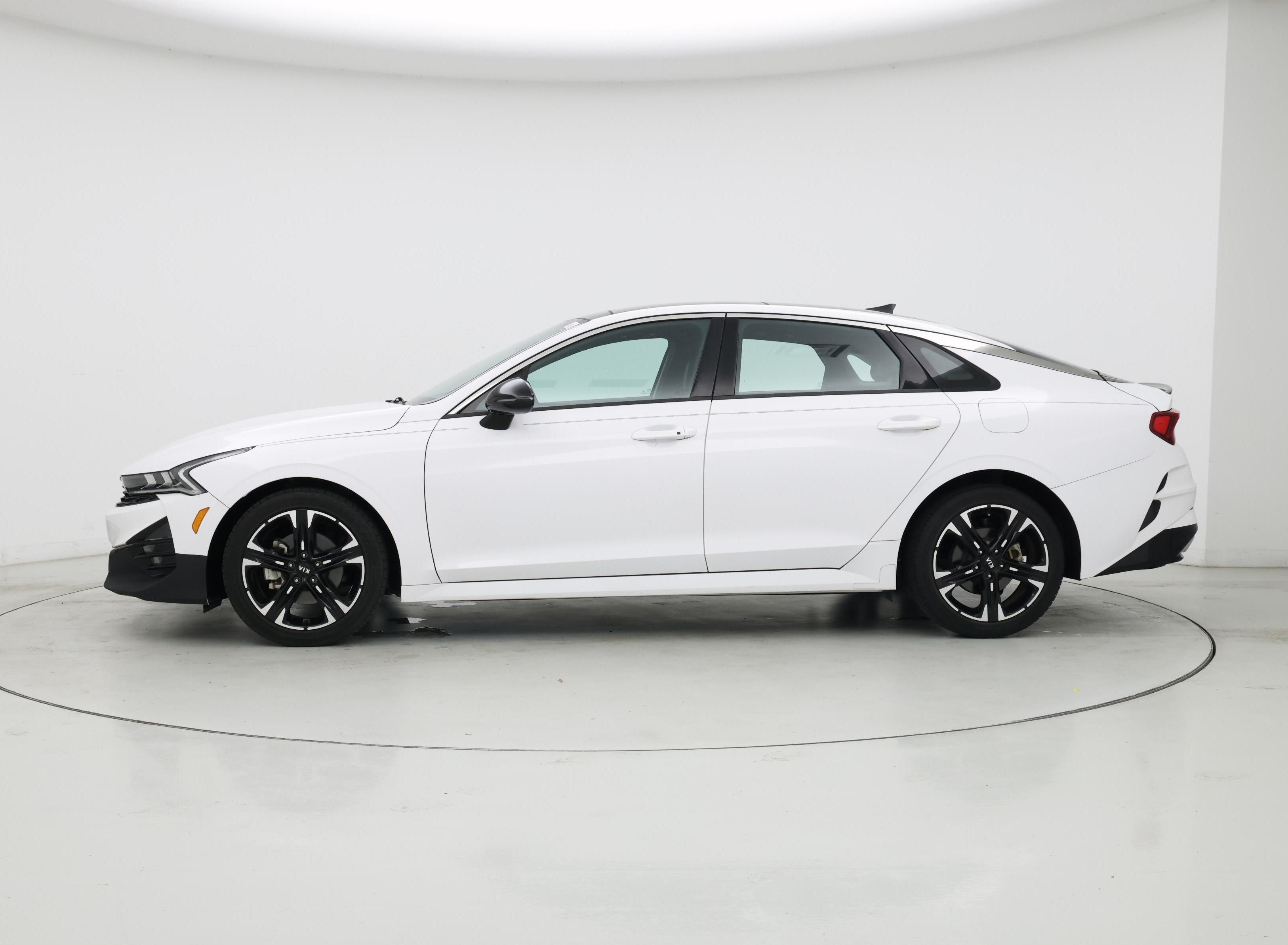Thumbnail: 2021 Kia K5 - 3