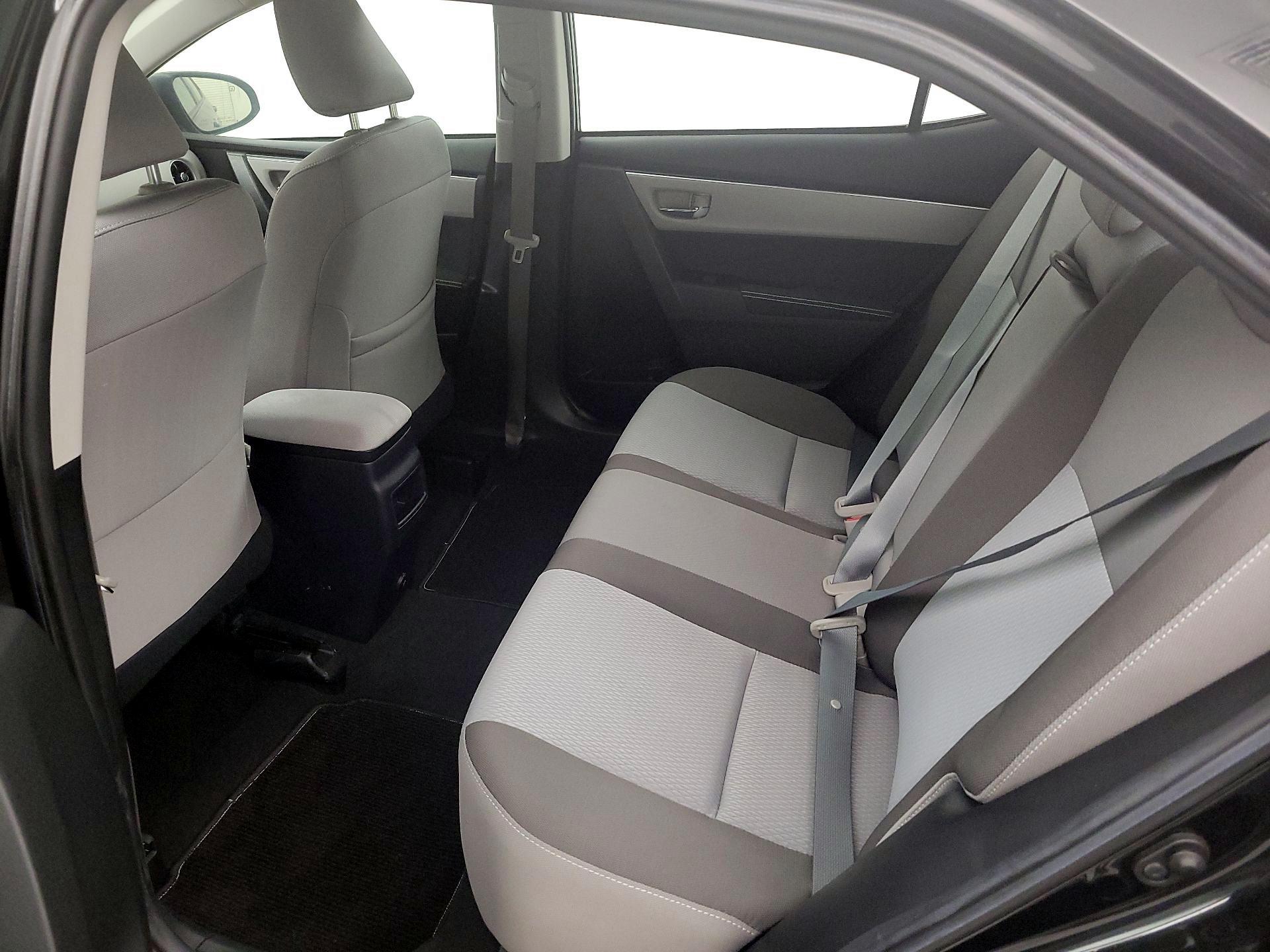 Thumbnail: 2018 Toyota Corolla - 17