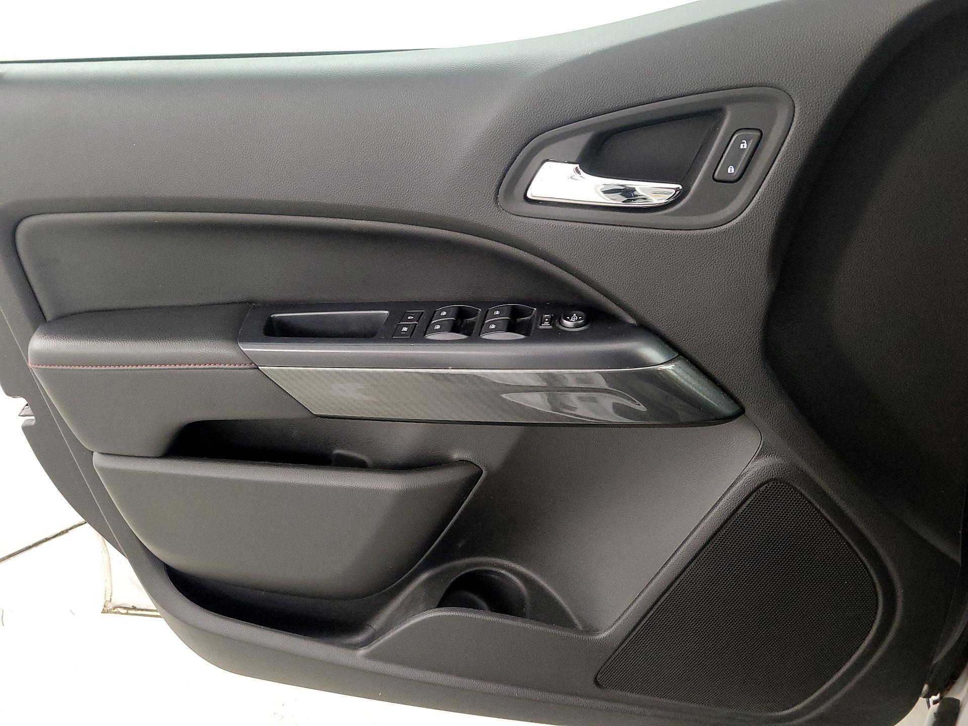 Thumbnail: 2017 GMC Canyon - 10