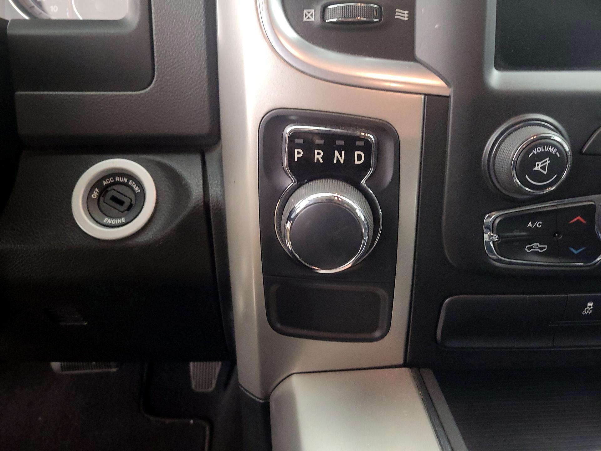 Thumbnail: 2019 RAM 1500 Classic - 15