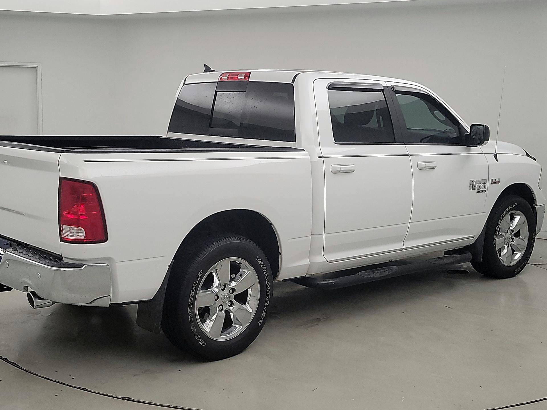 Thumbnail: 2019 RAM 1500 Classic - 5