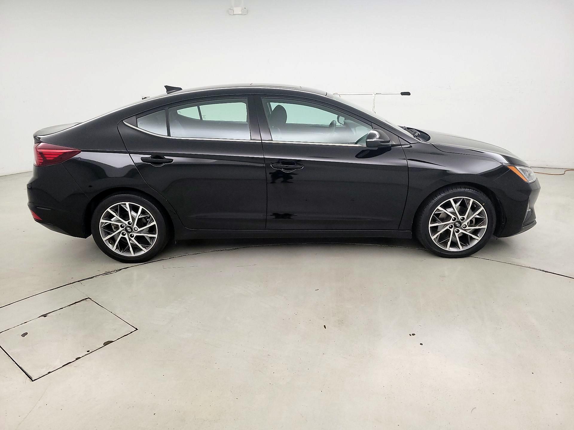 Thumbnail: 2020 Hyundai Elantra - 4