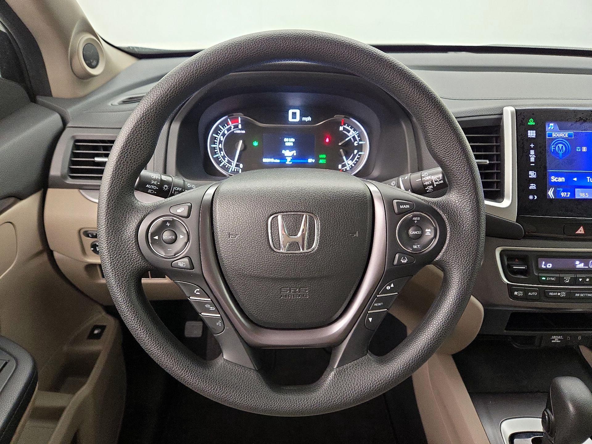 Thumbnail: 2016 Honda Pilot - 10