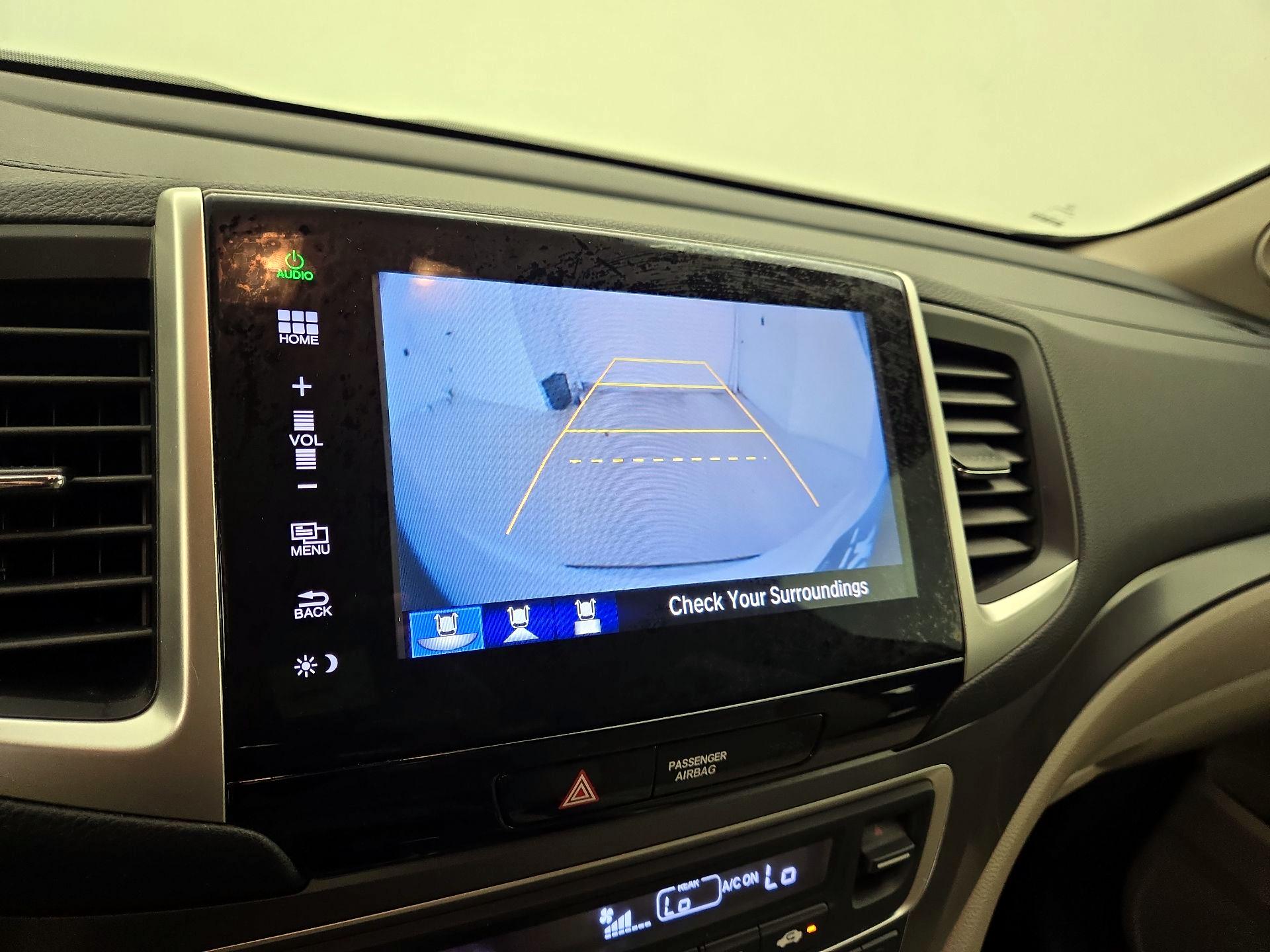 Thumbnail: 2016 Honda Pilot - 14
