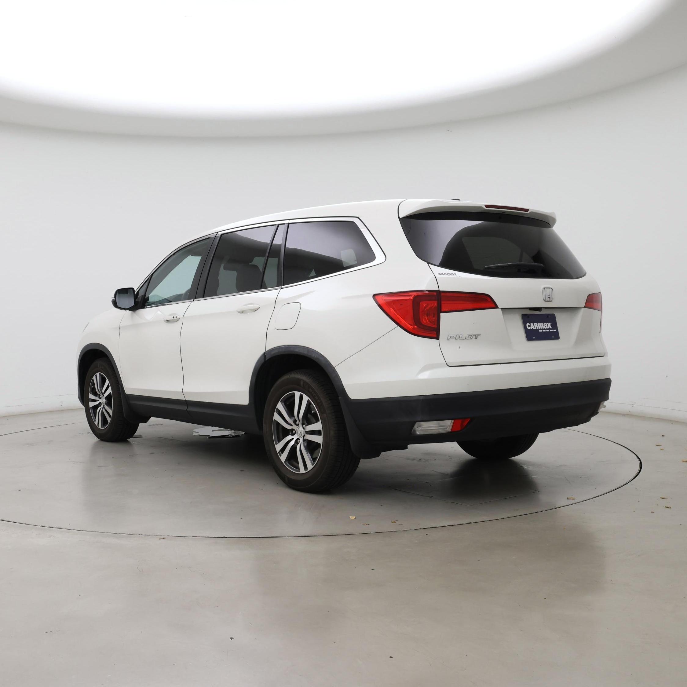 Thumbnail: 2016 Honda Pilot - 2