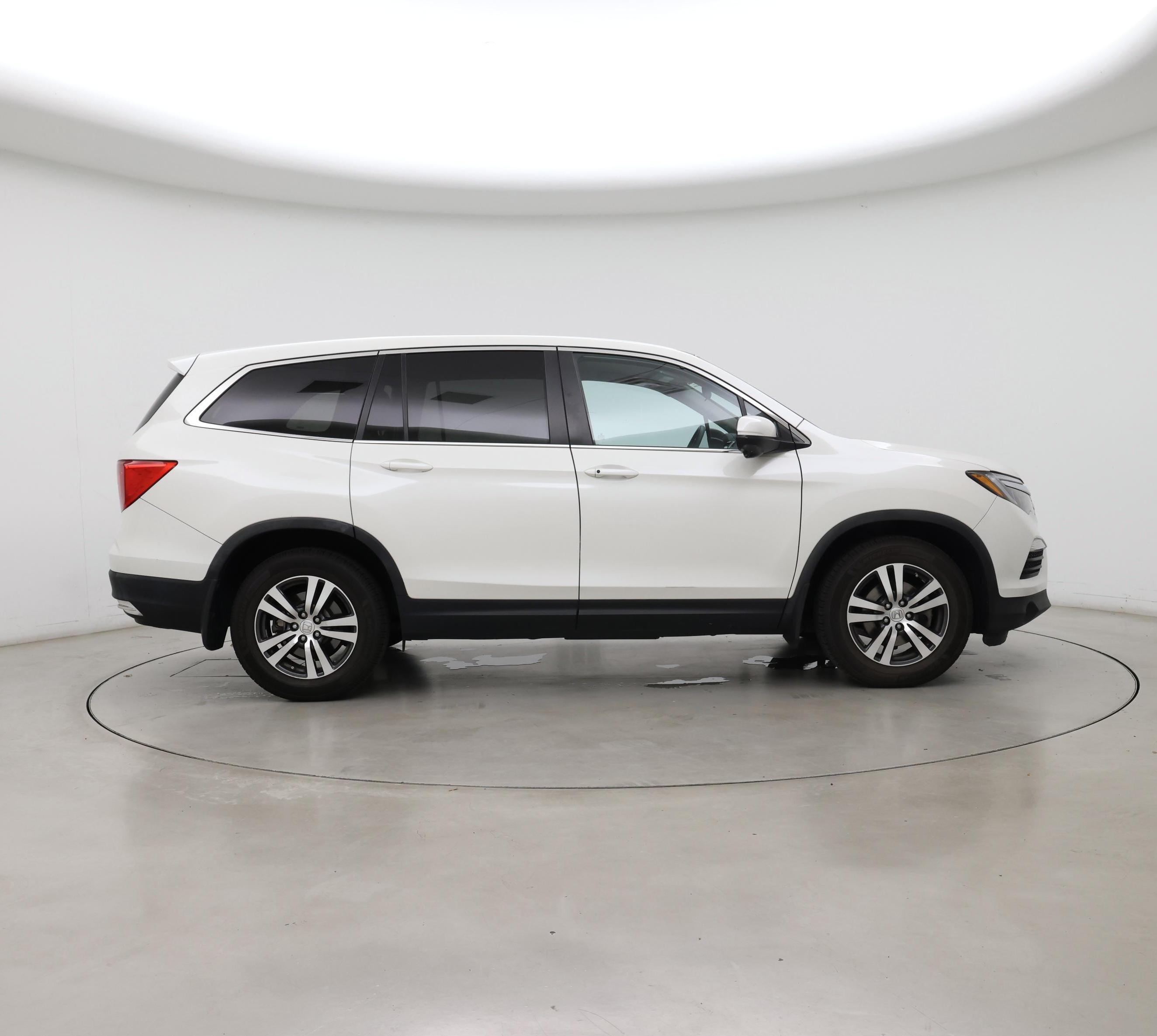 Thumbnail: 2016 Honda Pilot - 7