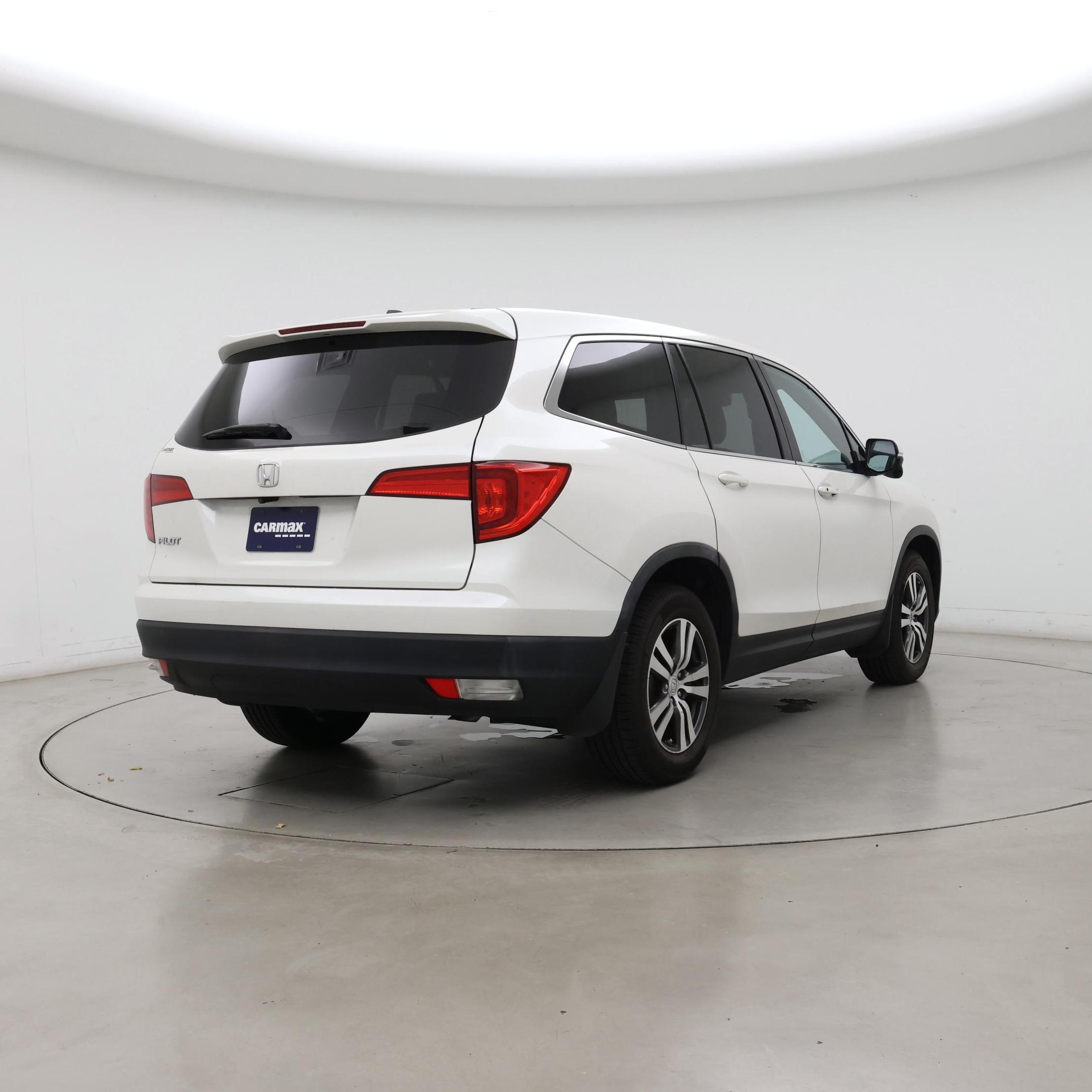 Thumbnail: 2016 Honda Pilot - 8