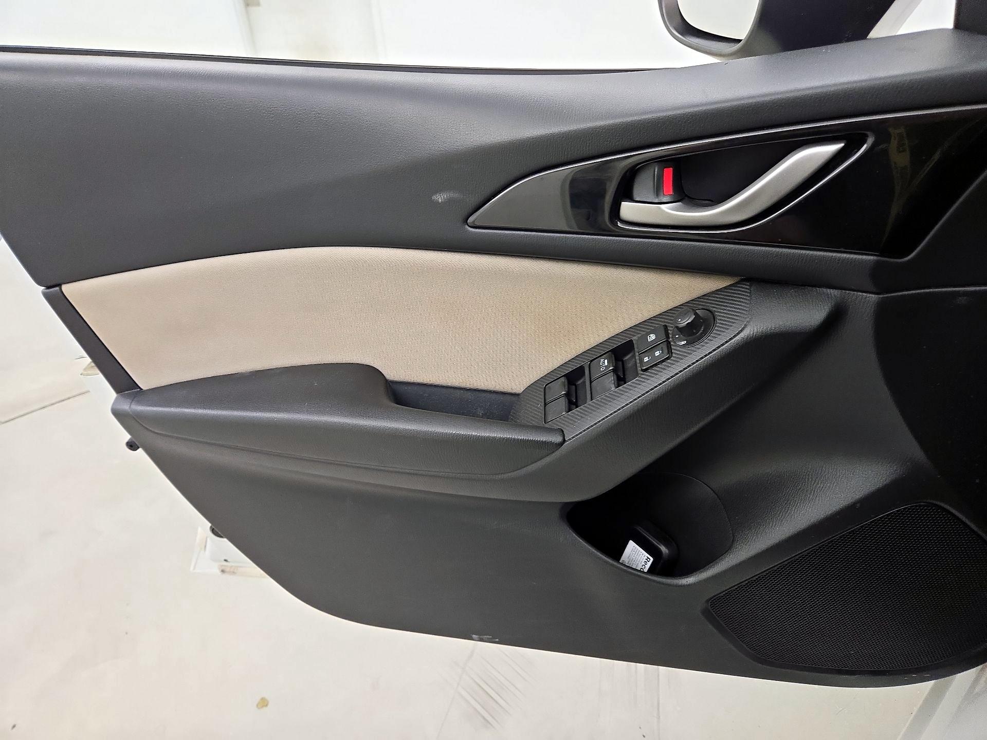 Thumbnail: 2015 Mazda Mazda3 - 12