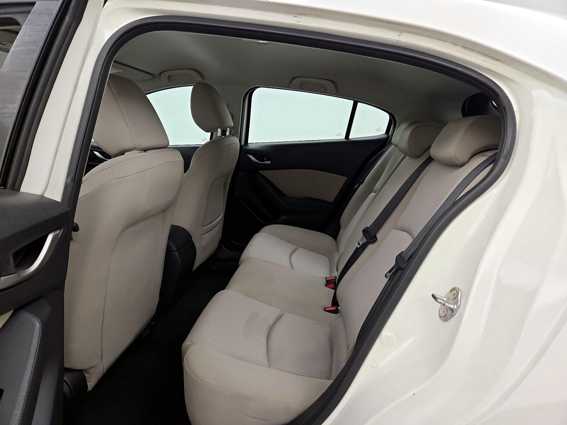 Thumbnail: 2015 Mazda Mazda3 - 18