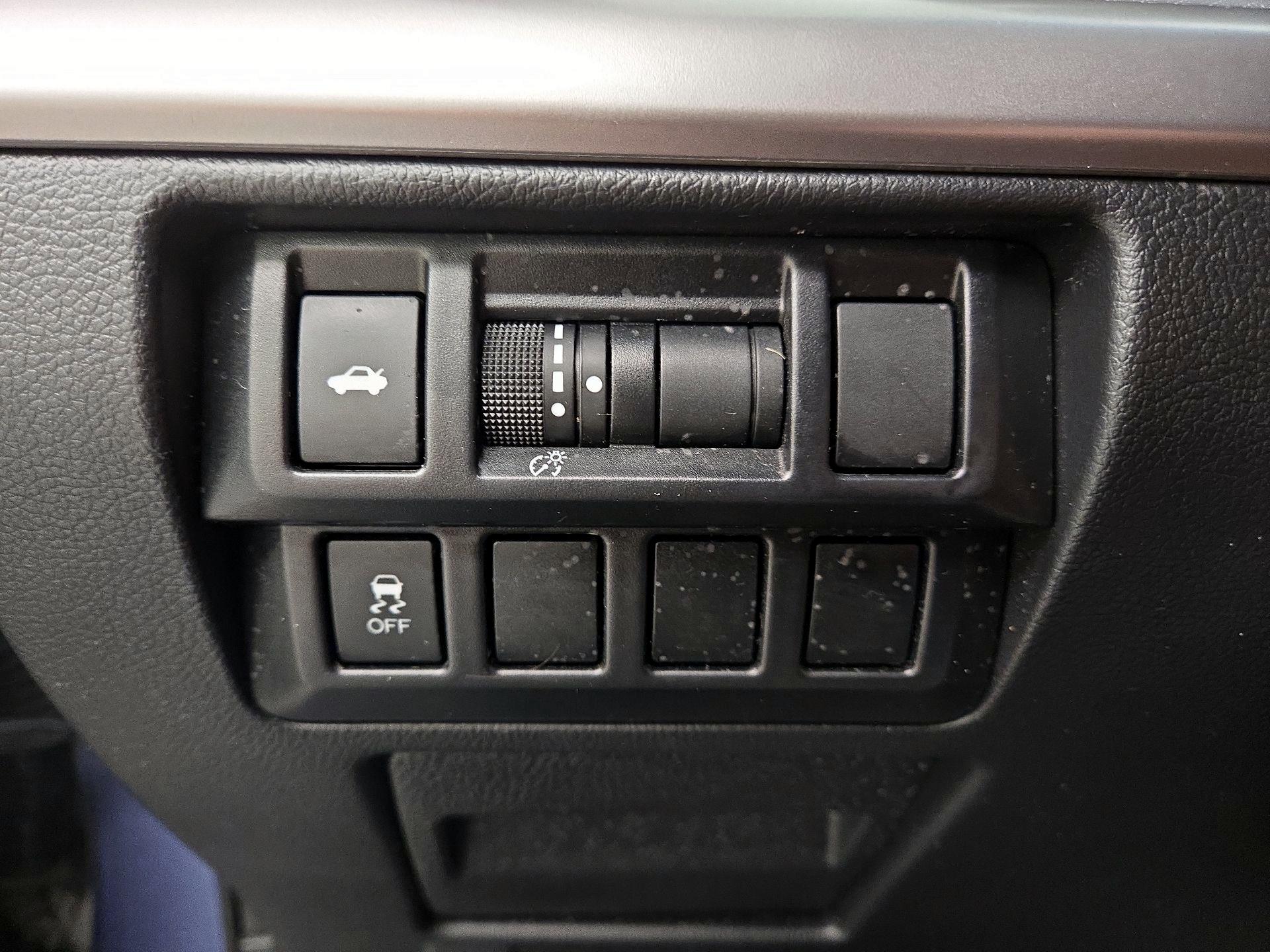 Thumbnail: 2015 Subaru Legacy - 13