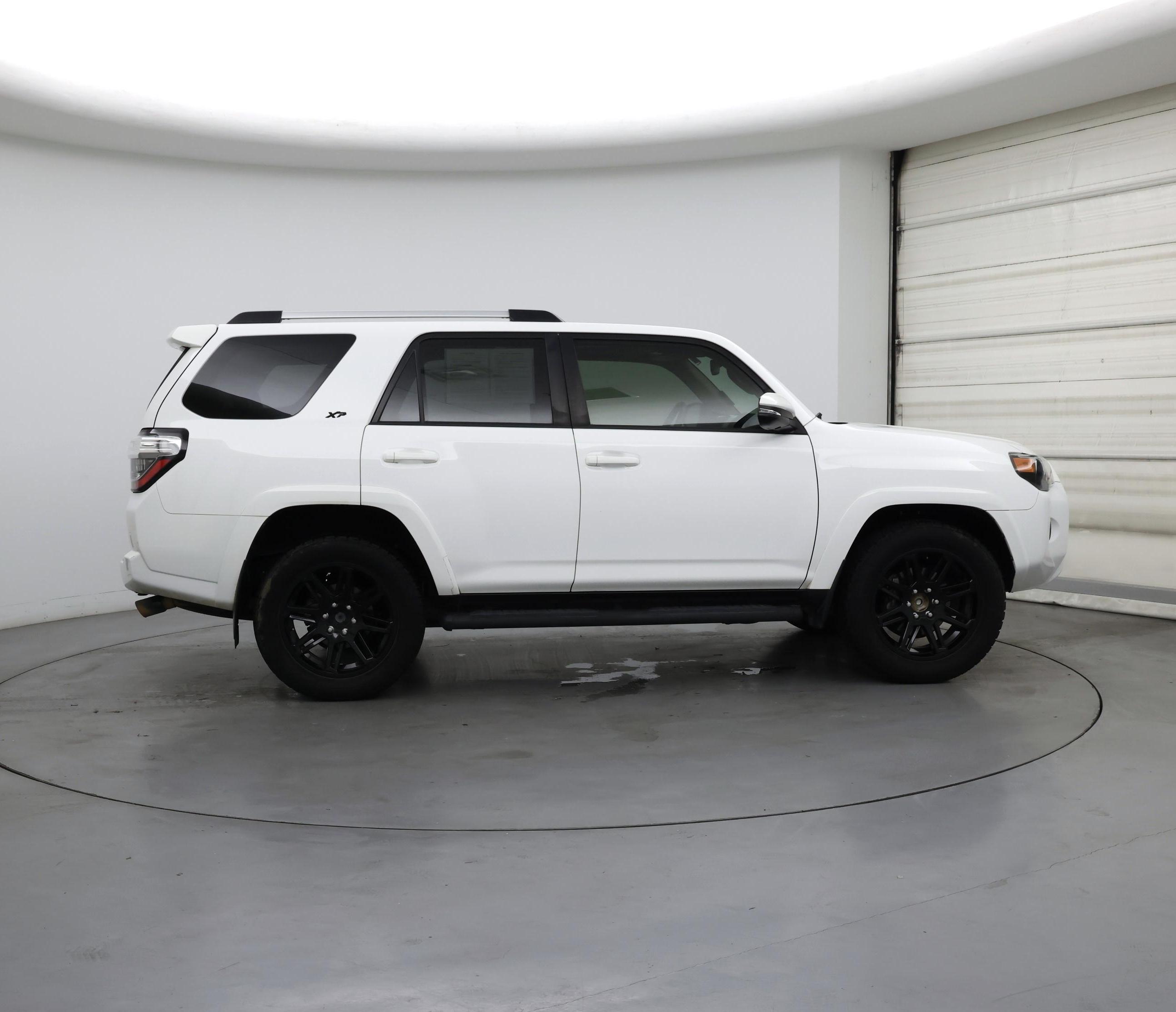 Thumbnail: 2022 Toyota 4Runner - 7