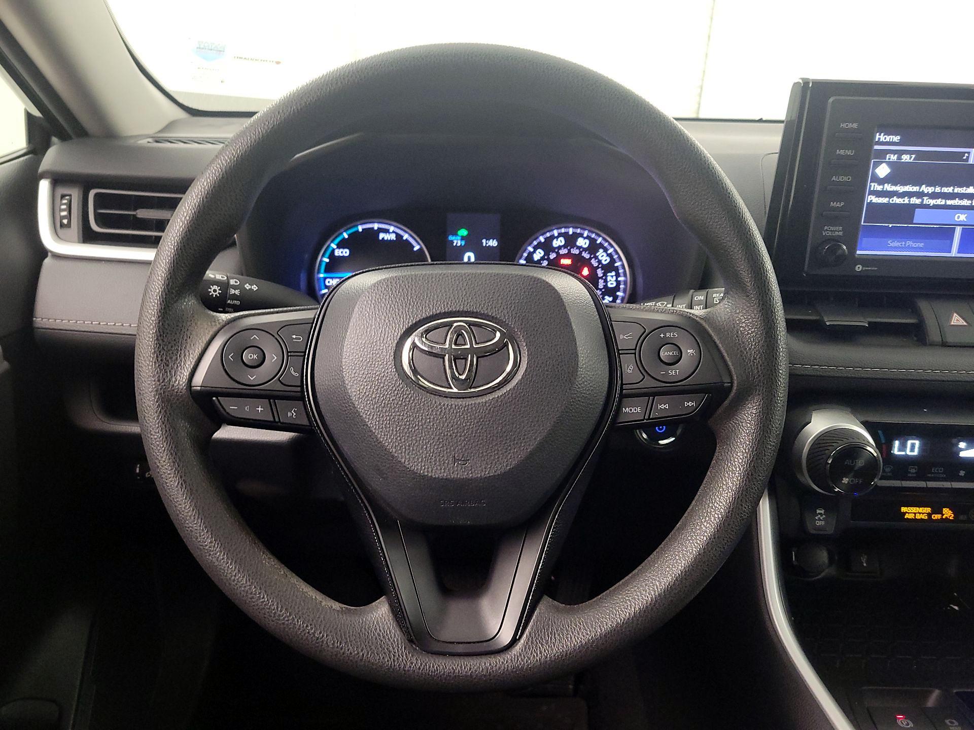 Thumbnail: 2022 Toyota RAV4 - 10