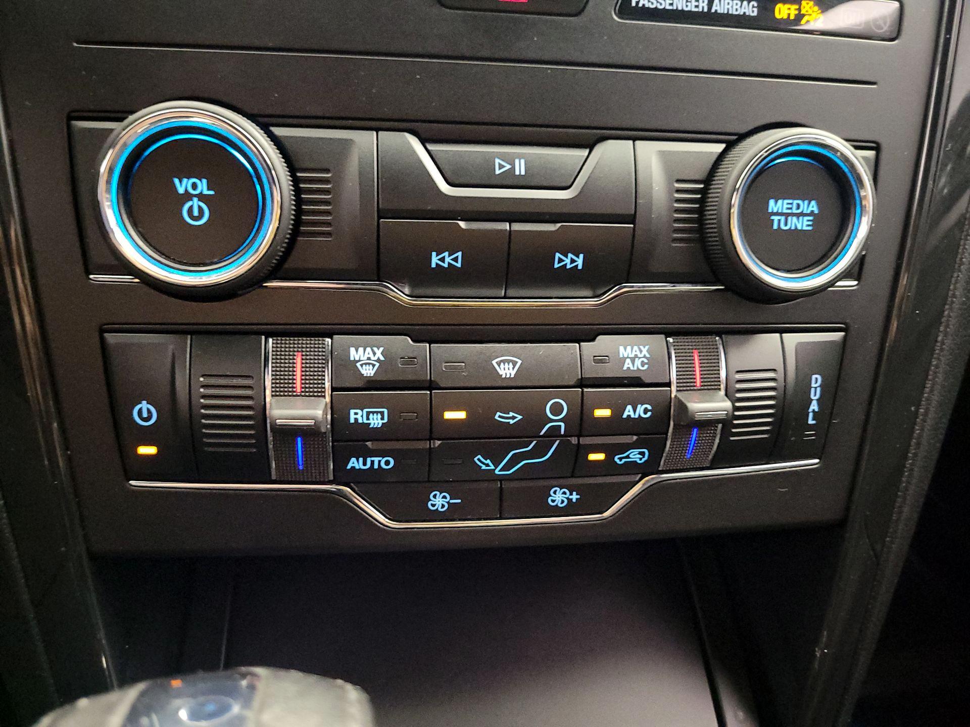 Thumbnail: 2018 Ford Explorer - 14