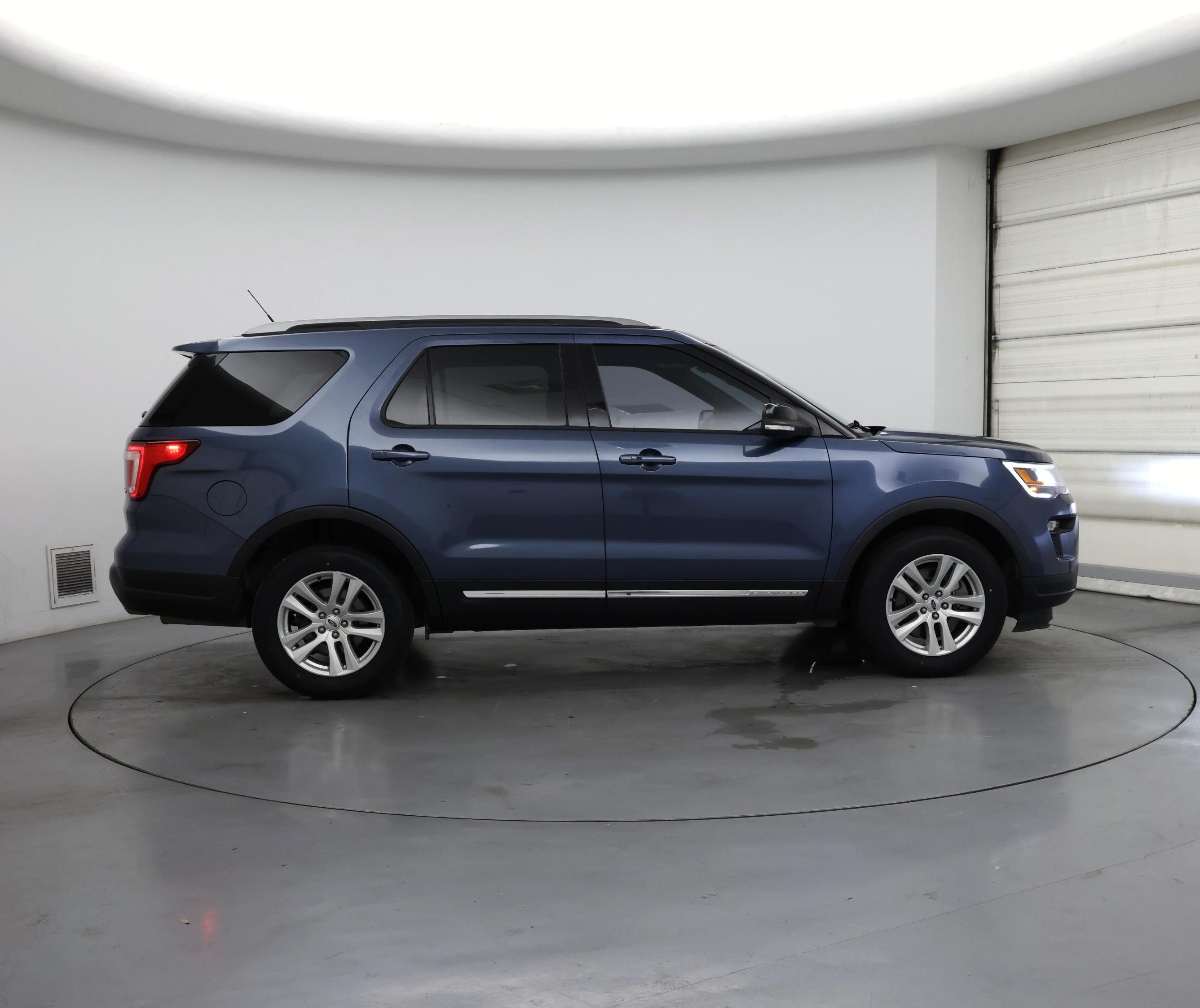 Thumbnail: 2018 Ford Explorer - 7