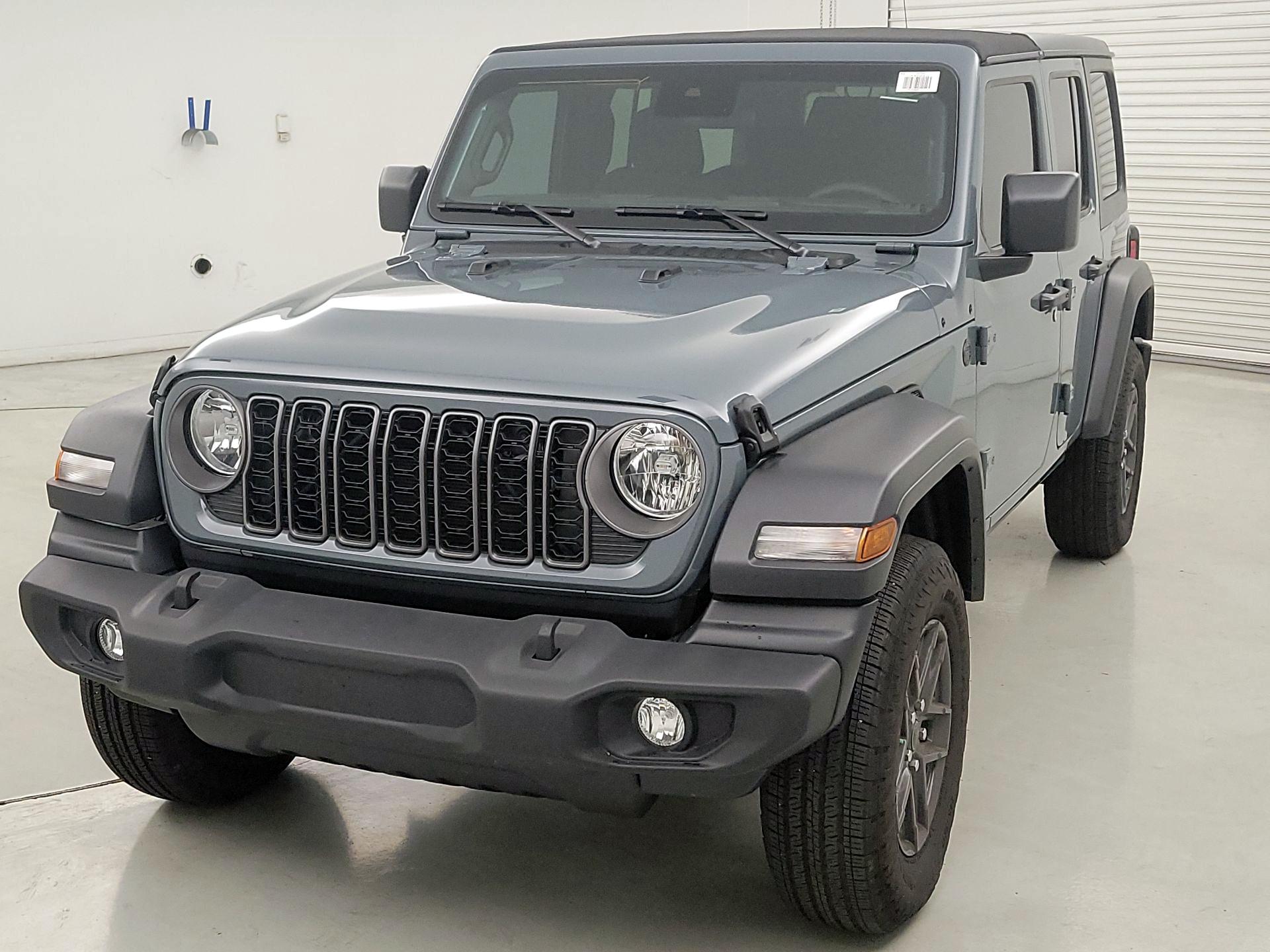 Thumbnail: 2025 Jeep Wrangler - 3