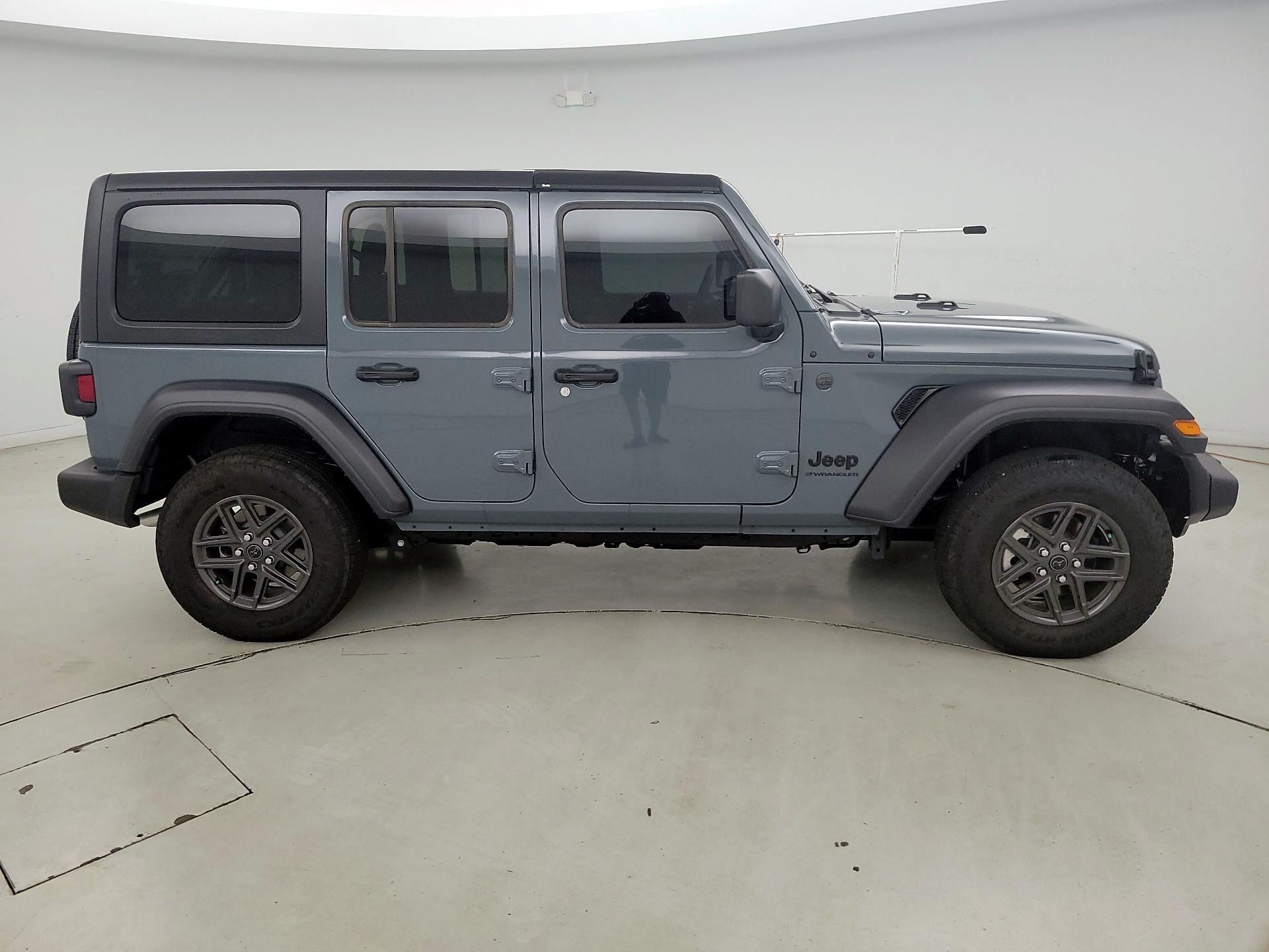 Thumbnail: 2025 Jeep Wrangler - 4