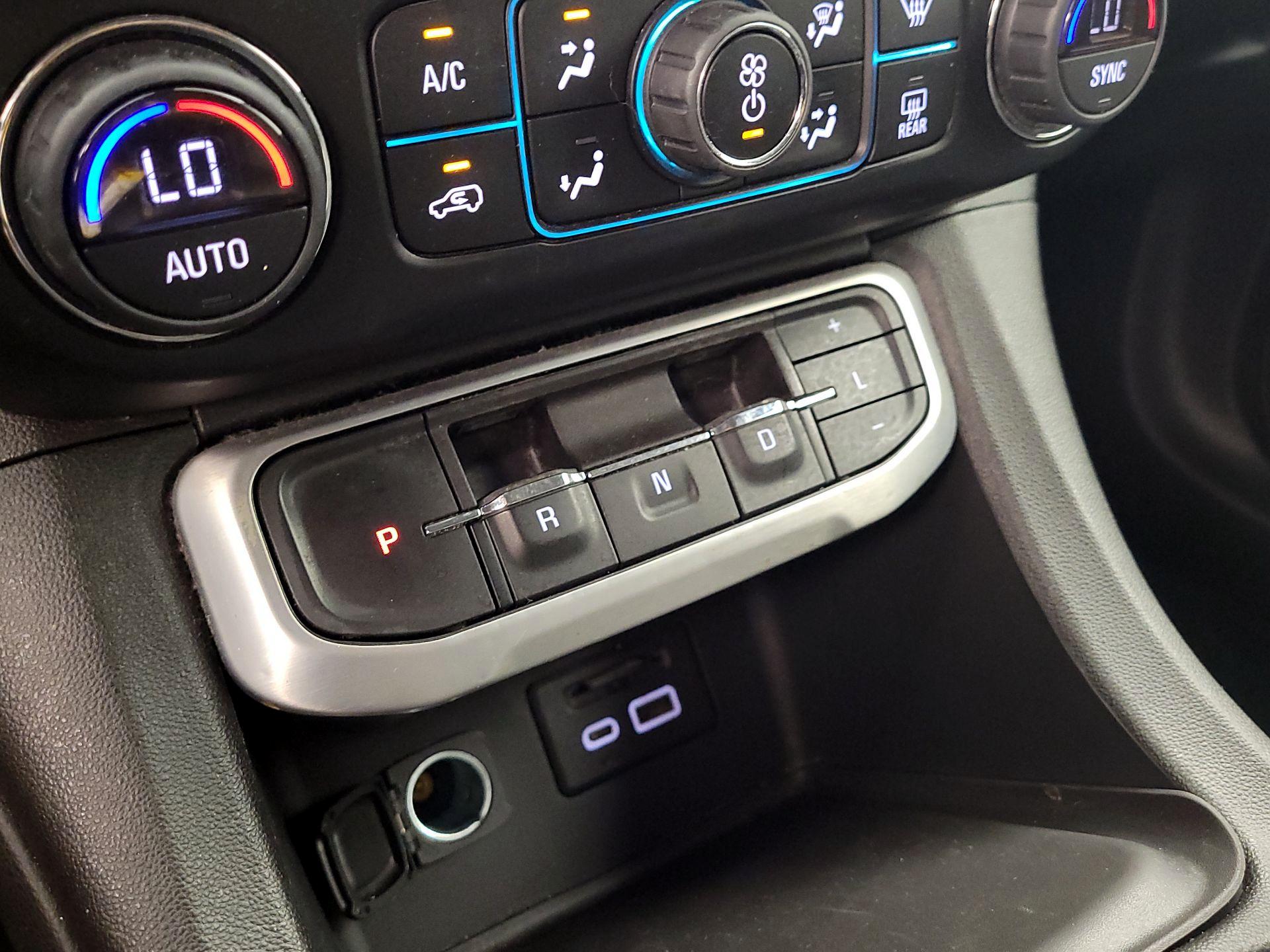 Thumbnail: 2021 GMC Acadia - 17