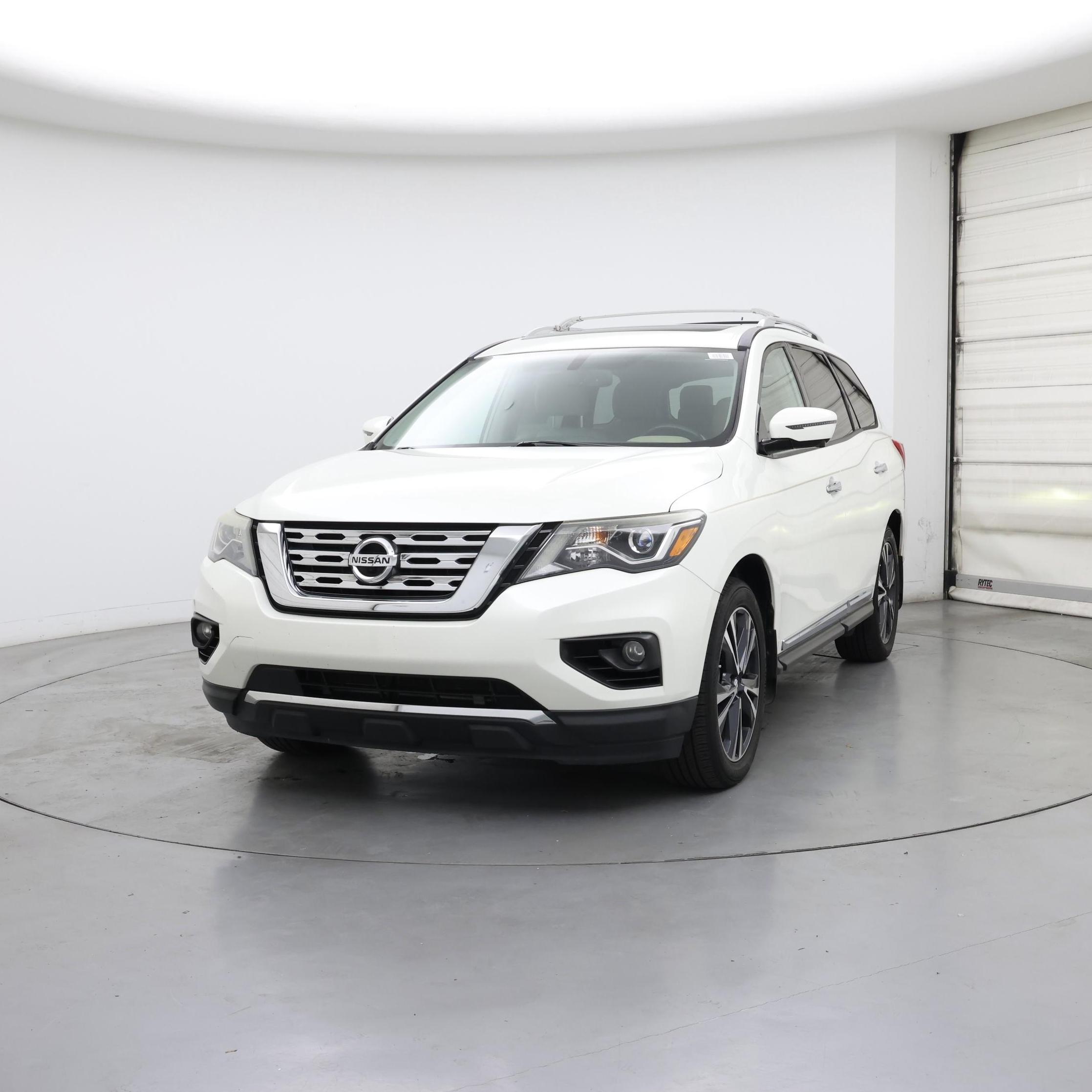 Thumbnail: 2017 Nissan Pathfinder - 4