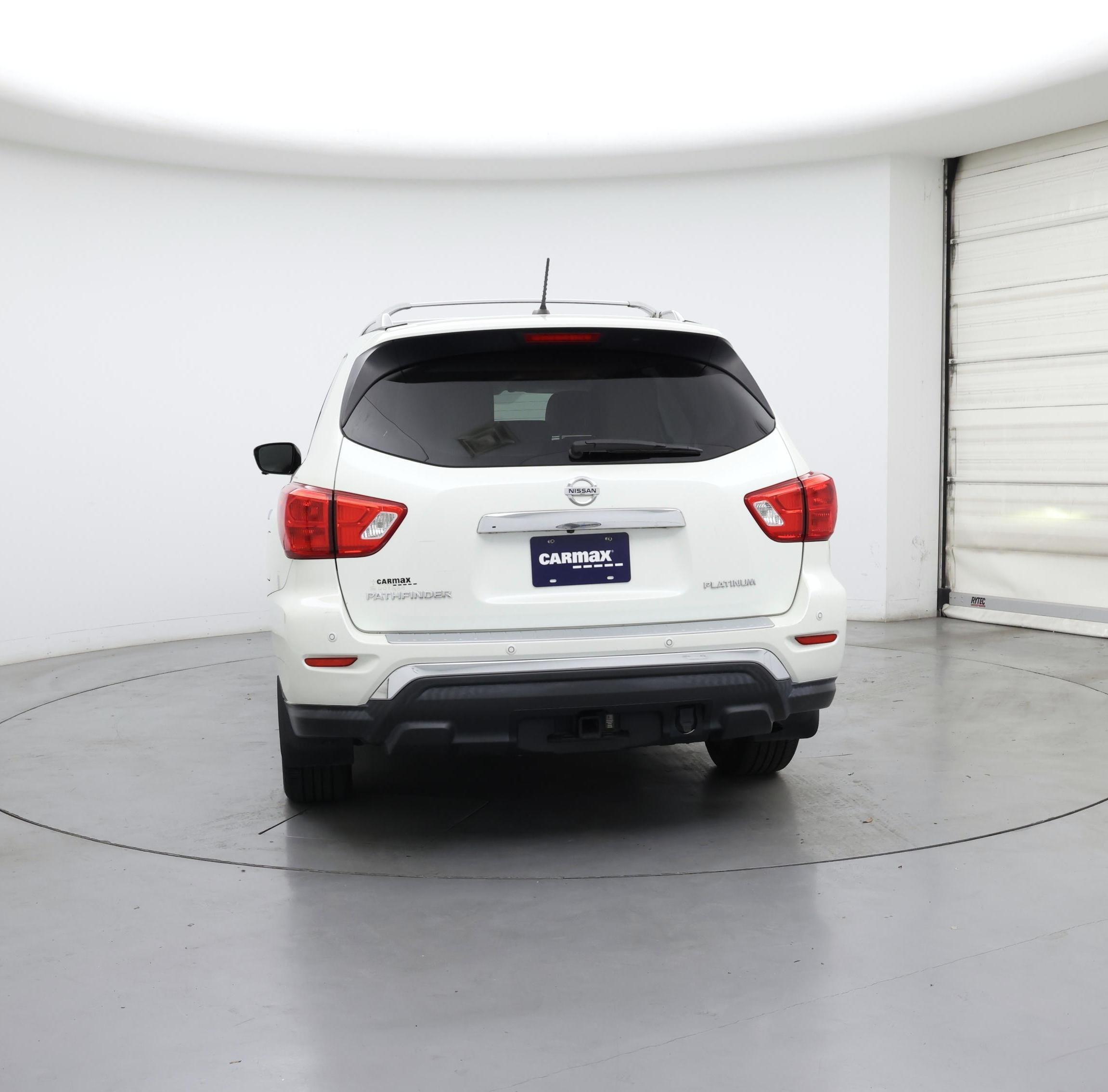 Thumbnail: 2017 Nissan Pathfinder - 6