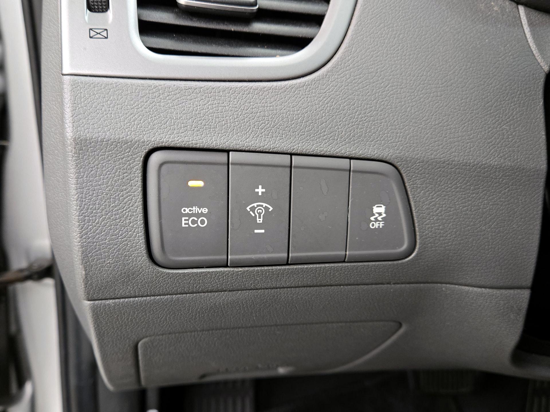 Thumbnail: 2014 Hyundai Elantra - 13