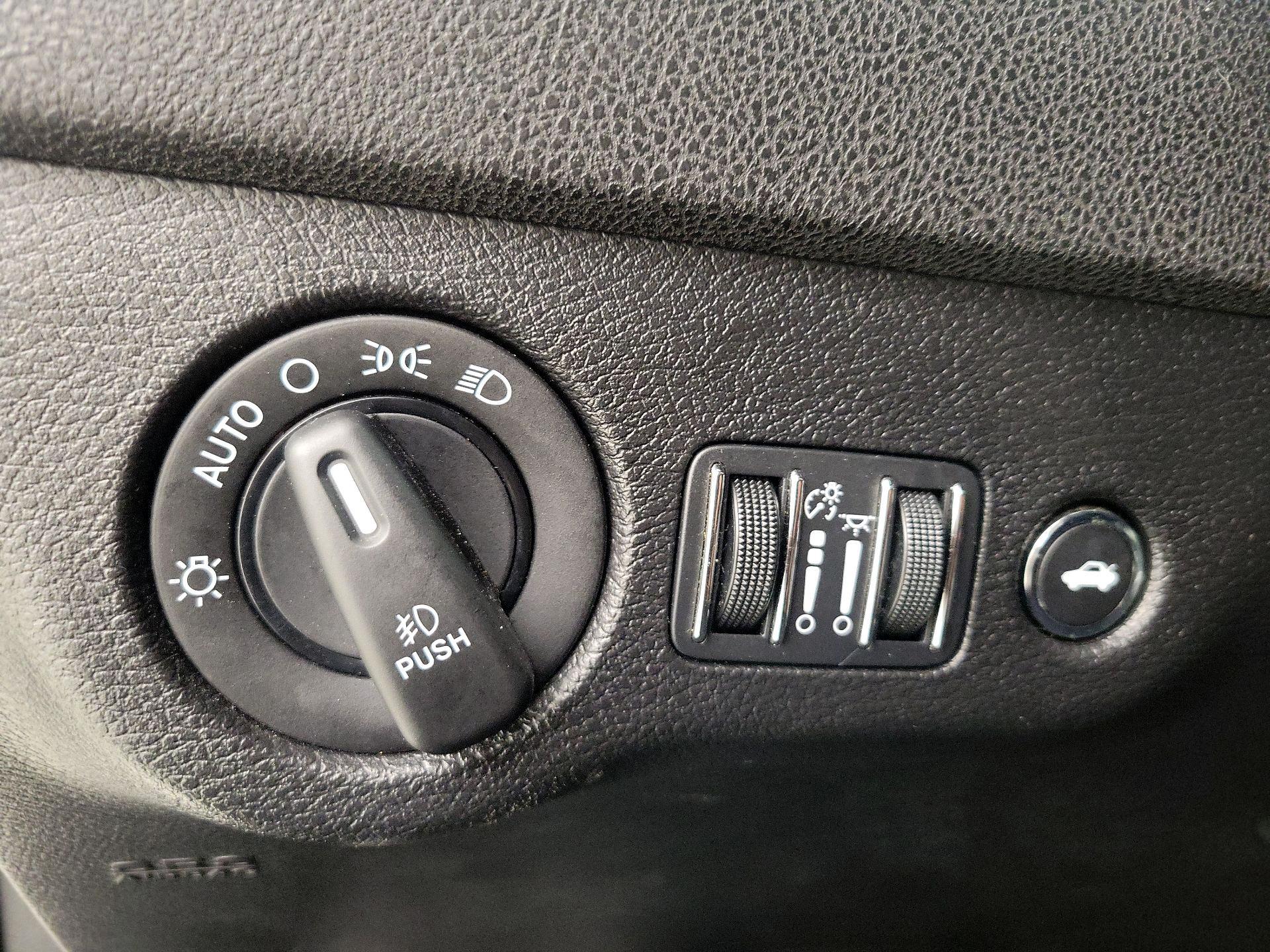 Thumbnail: 2021 Dodge Charger - 13