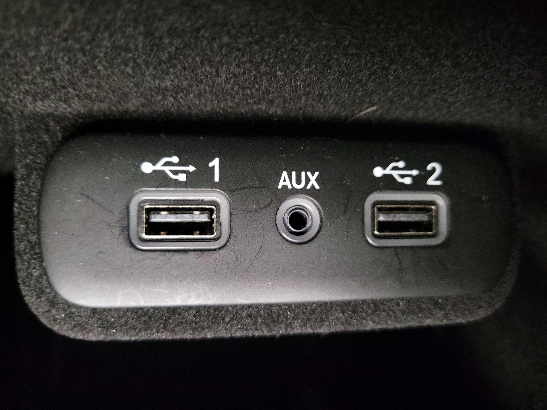 Thumbnail: 2021 Dodge Charger - 18