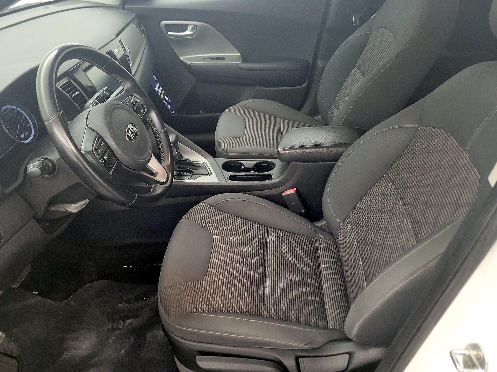 Thumbnail: 2019 Kia Niro - 11