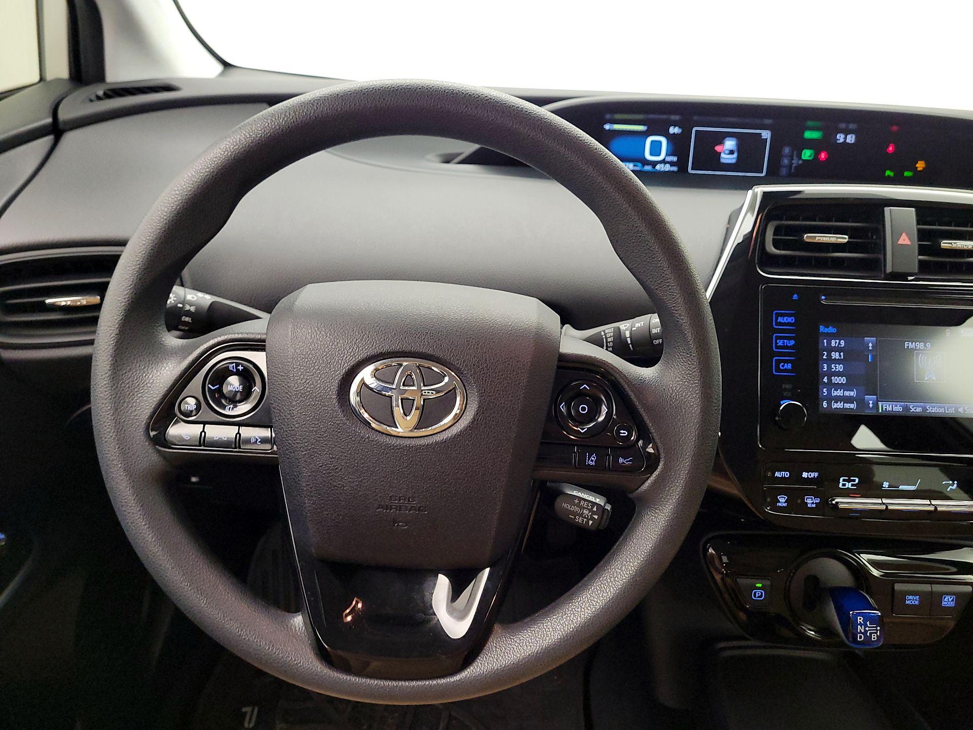 Thumbnail: 2019 Toyota Prius - 10