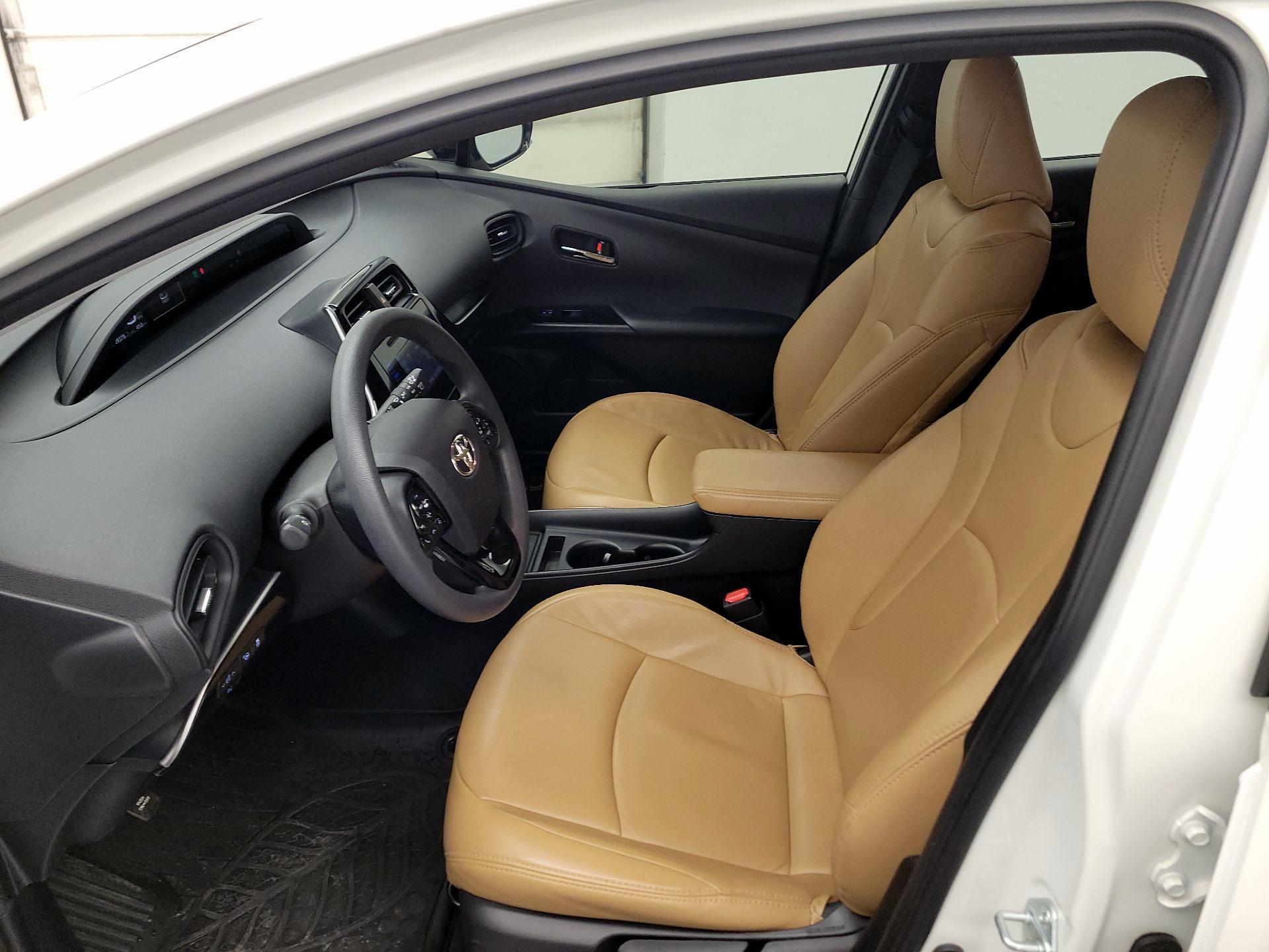 Thumbnail: 2019 Toyota Prius - 11