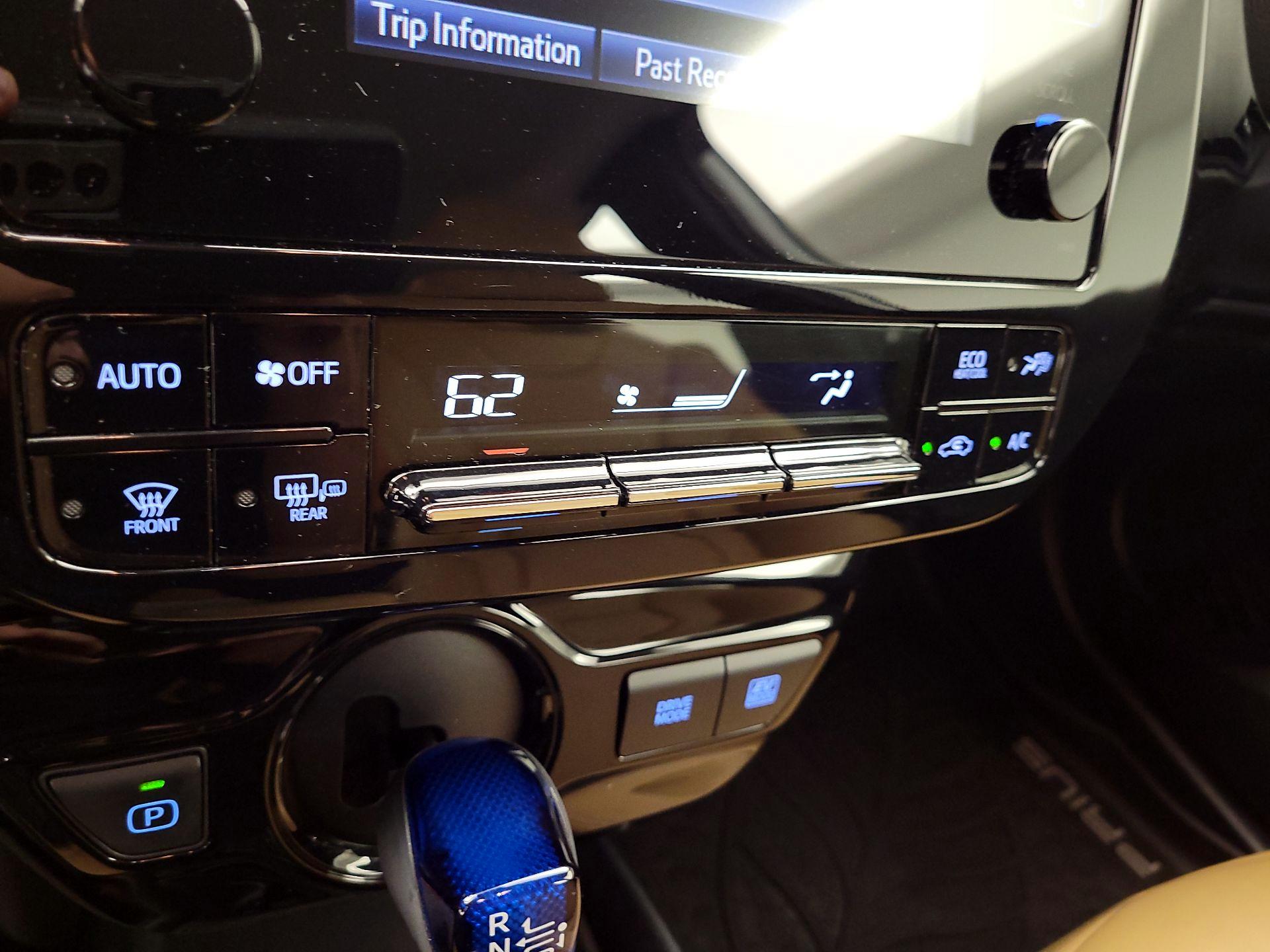 Thumbnail: 2019 Toyota Prius - 14