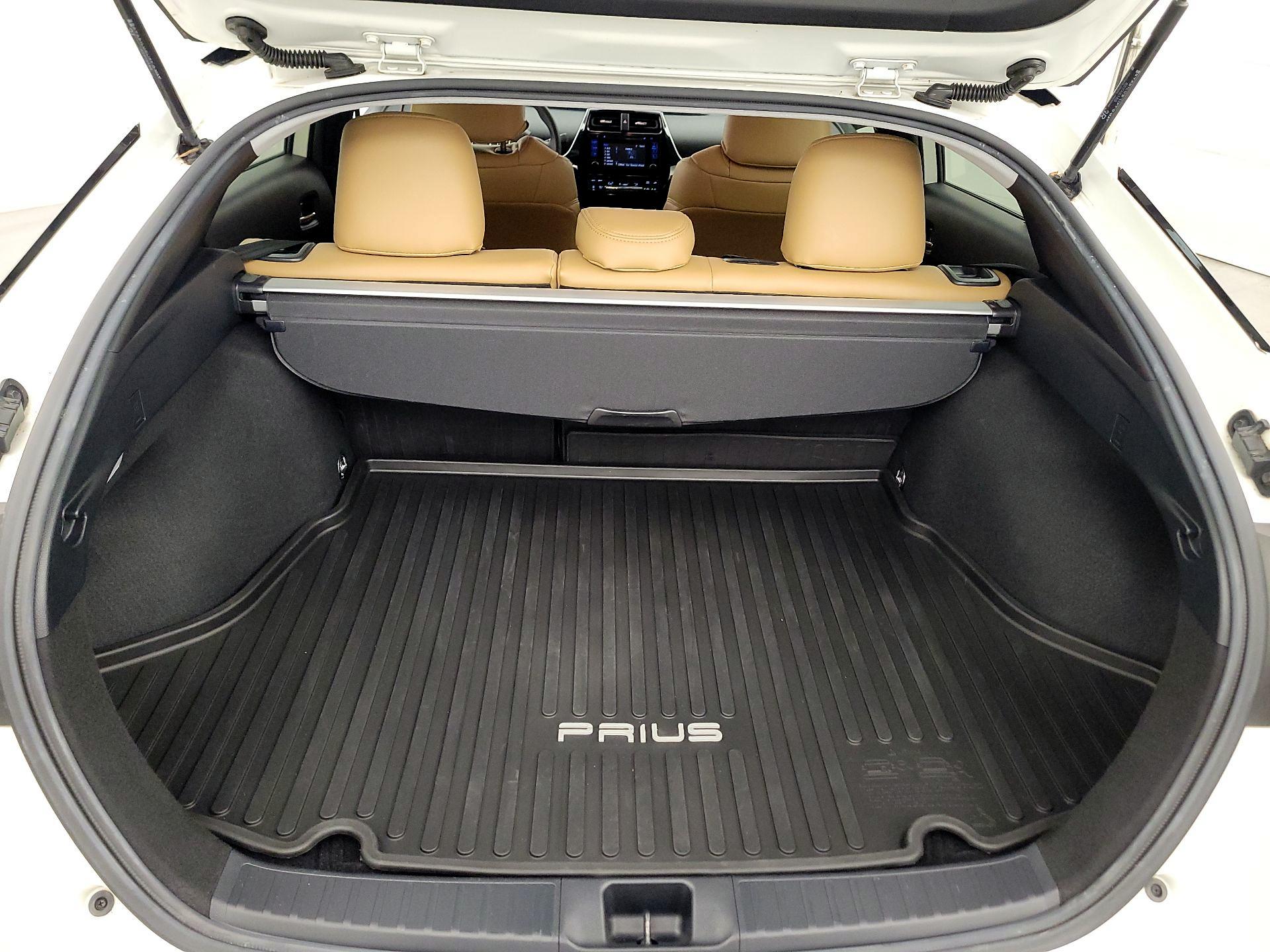 Thumbnail: 2019 Toyota Prius - 16