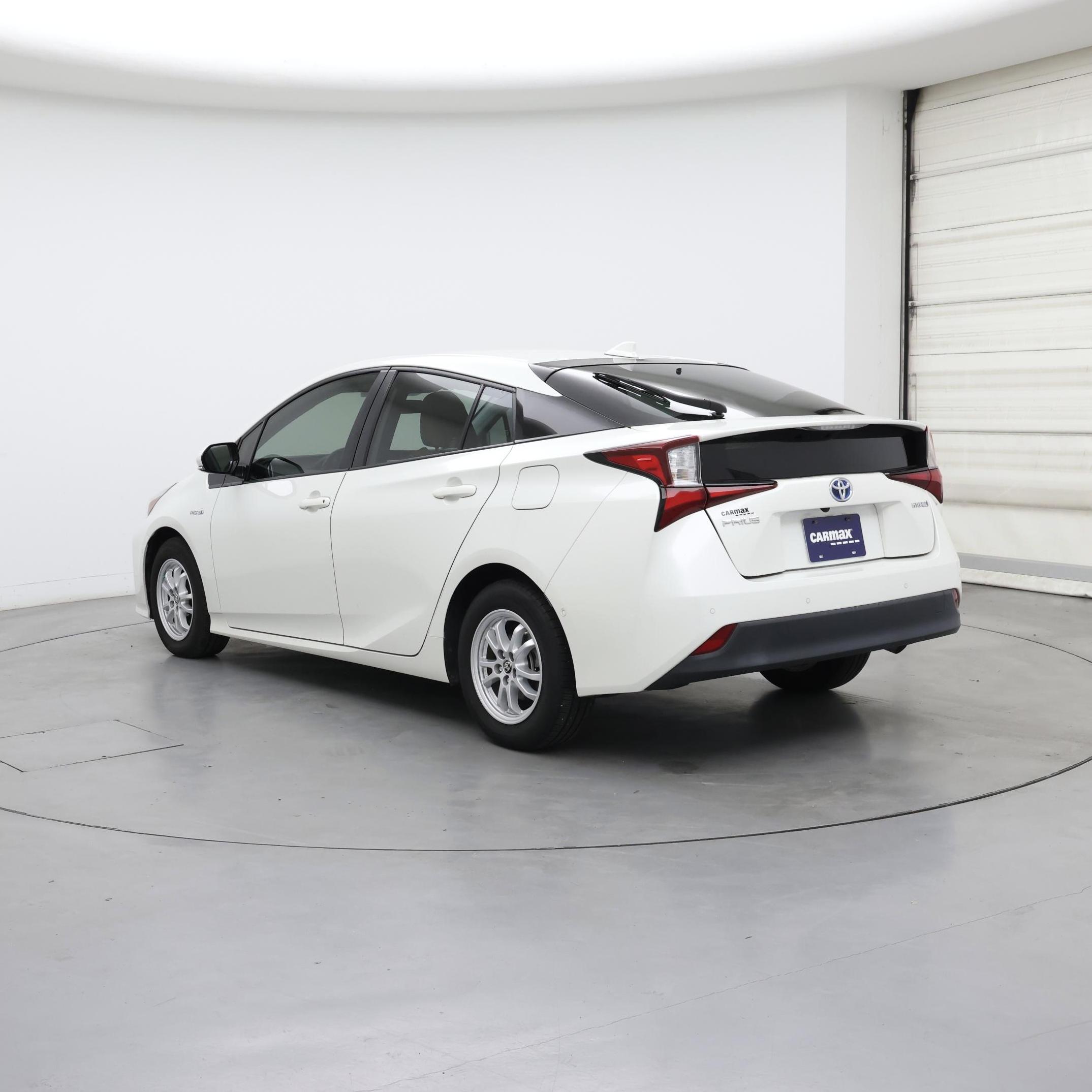 Thumbnail: 2019 Toyota Prius - 2