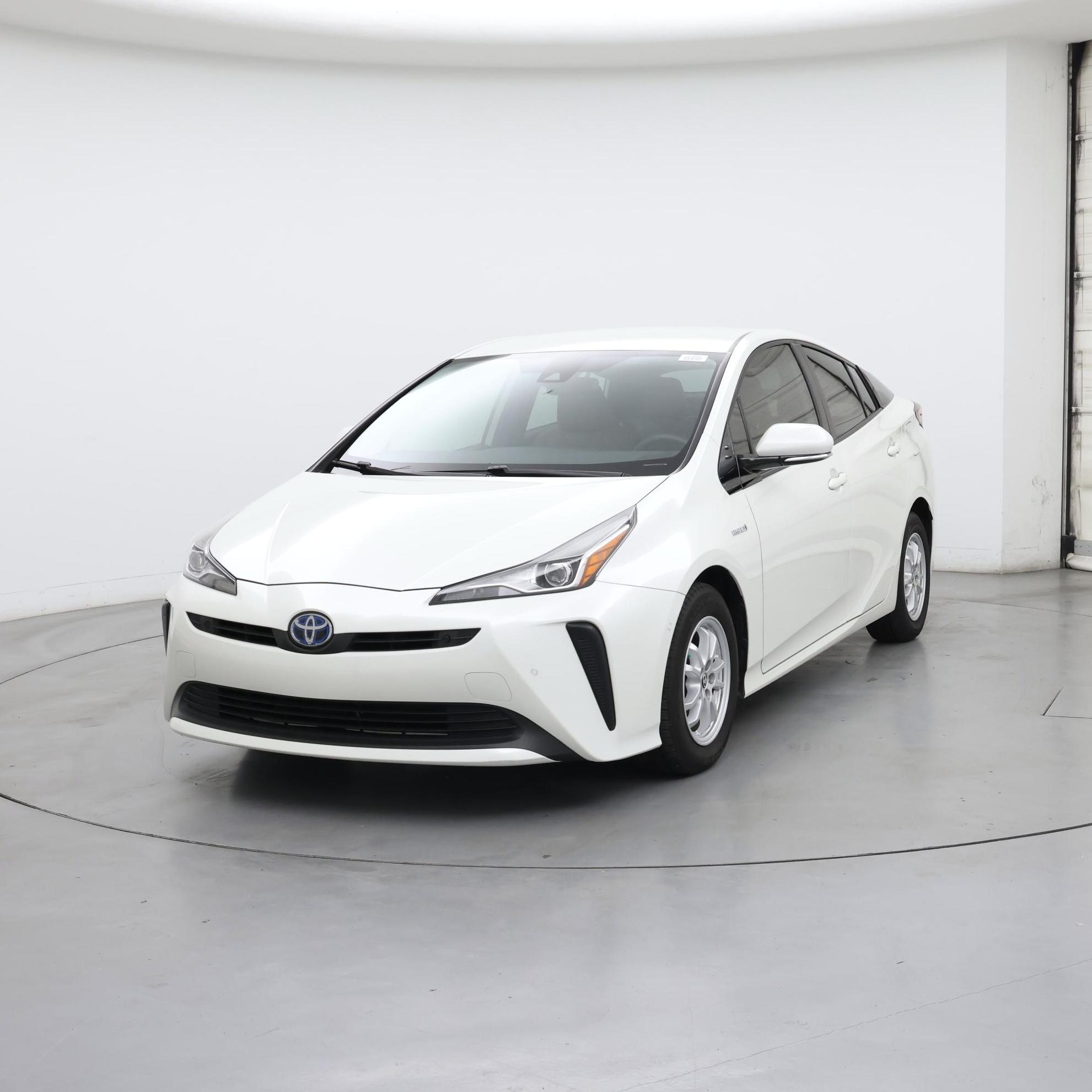 Thumbnail: 2019 Toyota Prius - 4