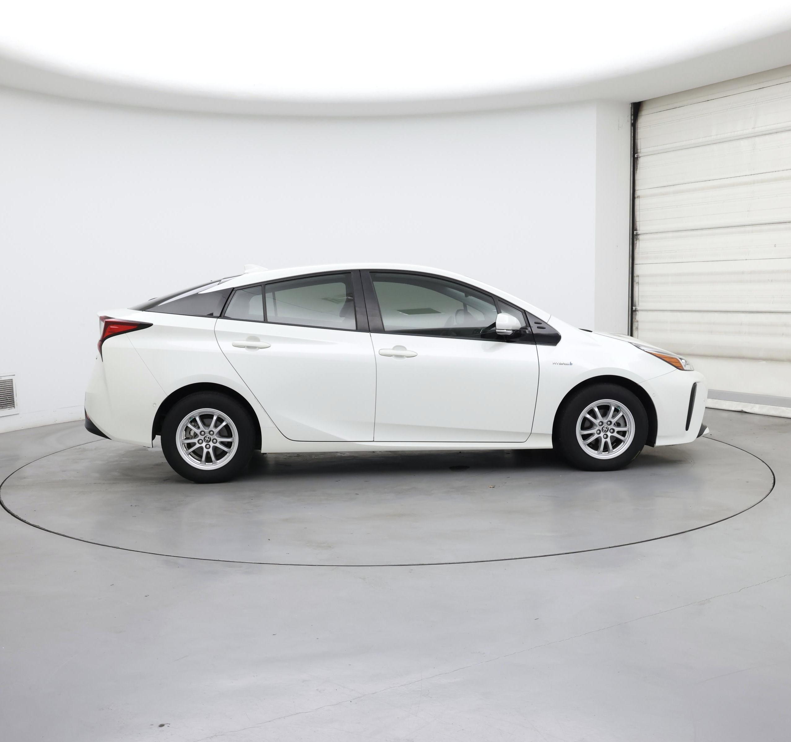 Thumbnail: 2019 Toyota Prius - 7