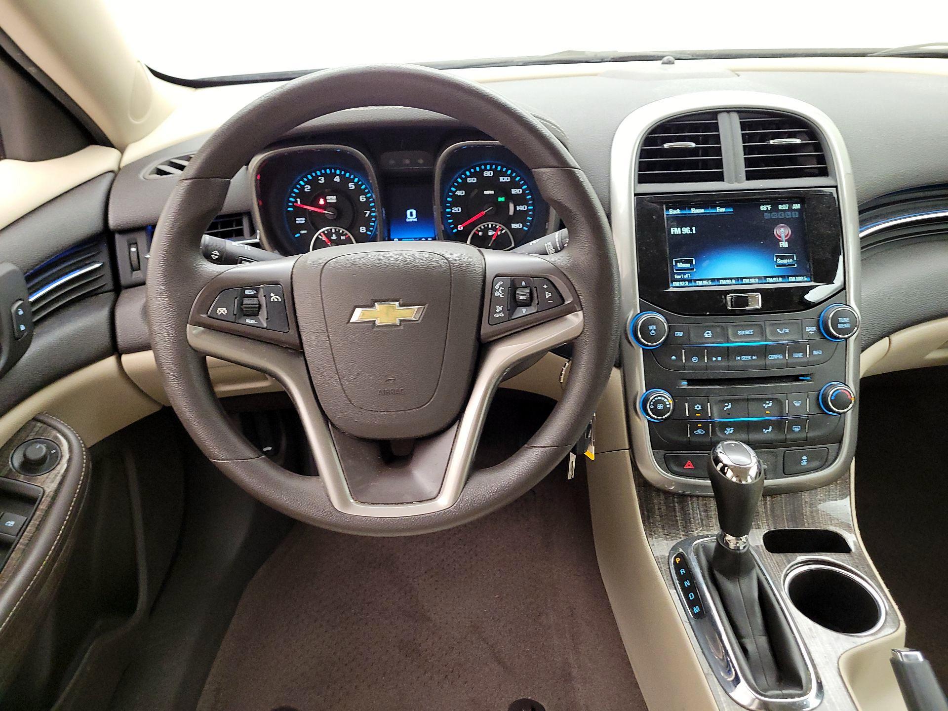 Thumbnail: 2014 Chevrolet Malibu - 10