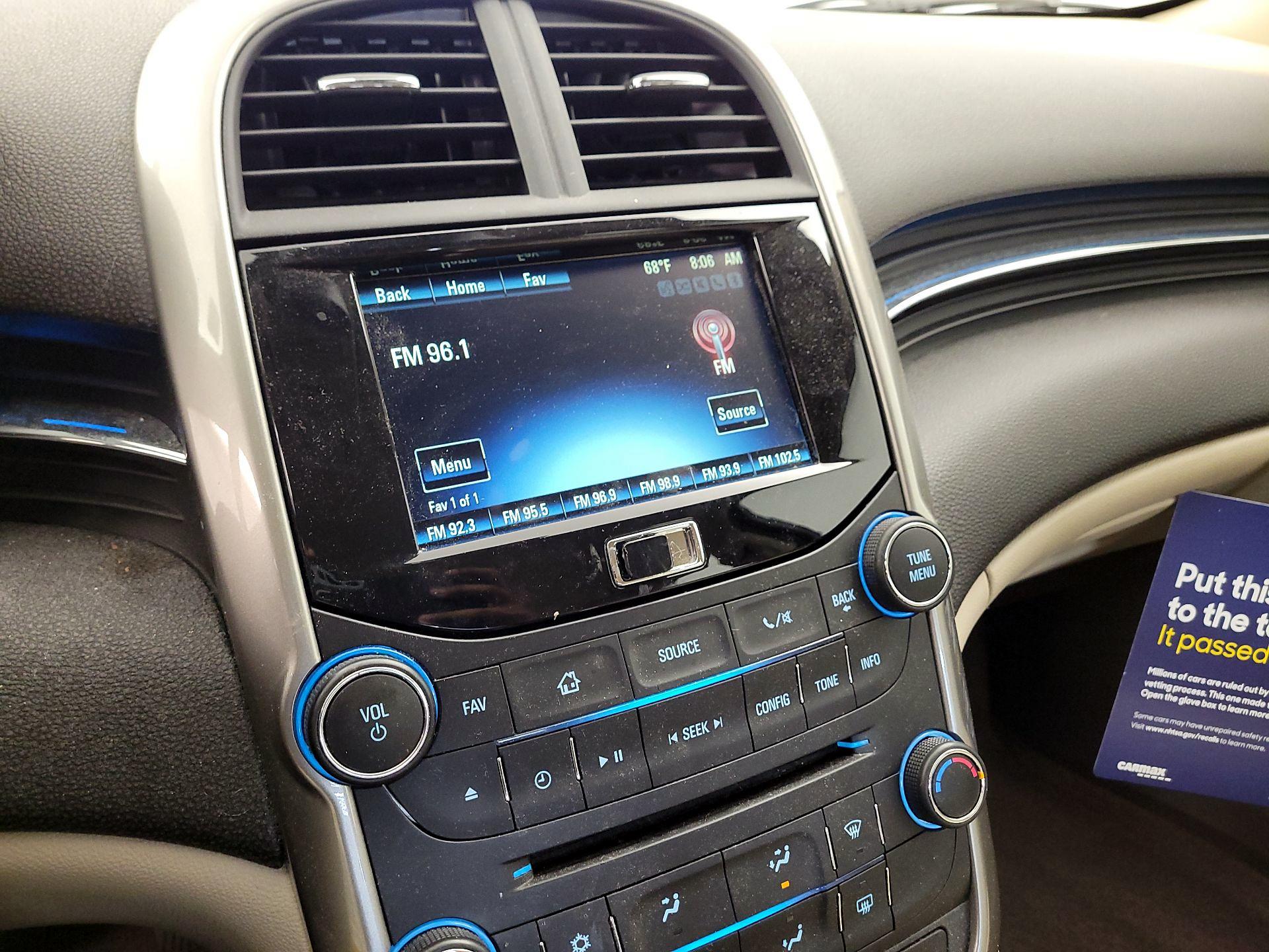 Thumbnail: 2014 Chevrolet Malibu - 15