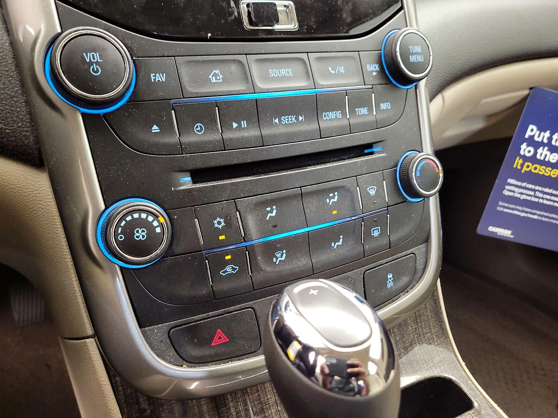 Thumbnail: 2014 Chevrolet Malibu - 16