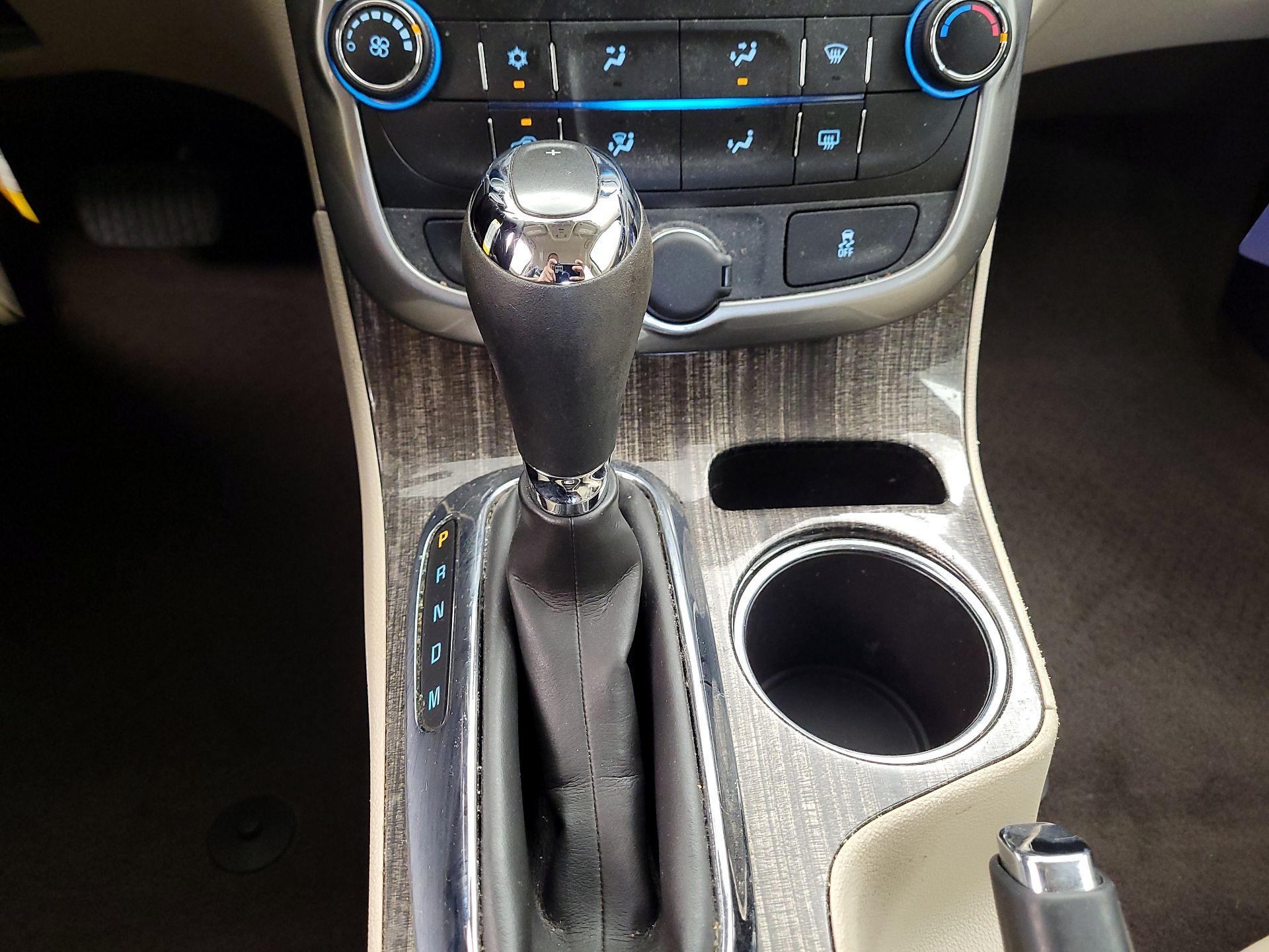 Thumbnail: 2014 Chevrolet Malibu - 17