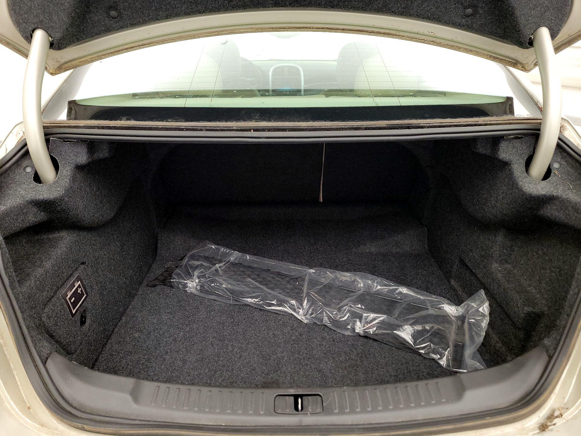 Thumbnail: 2014 Chevrolet Malibu - 19