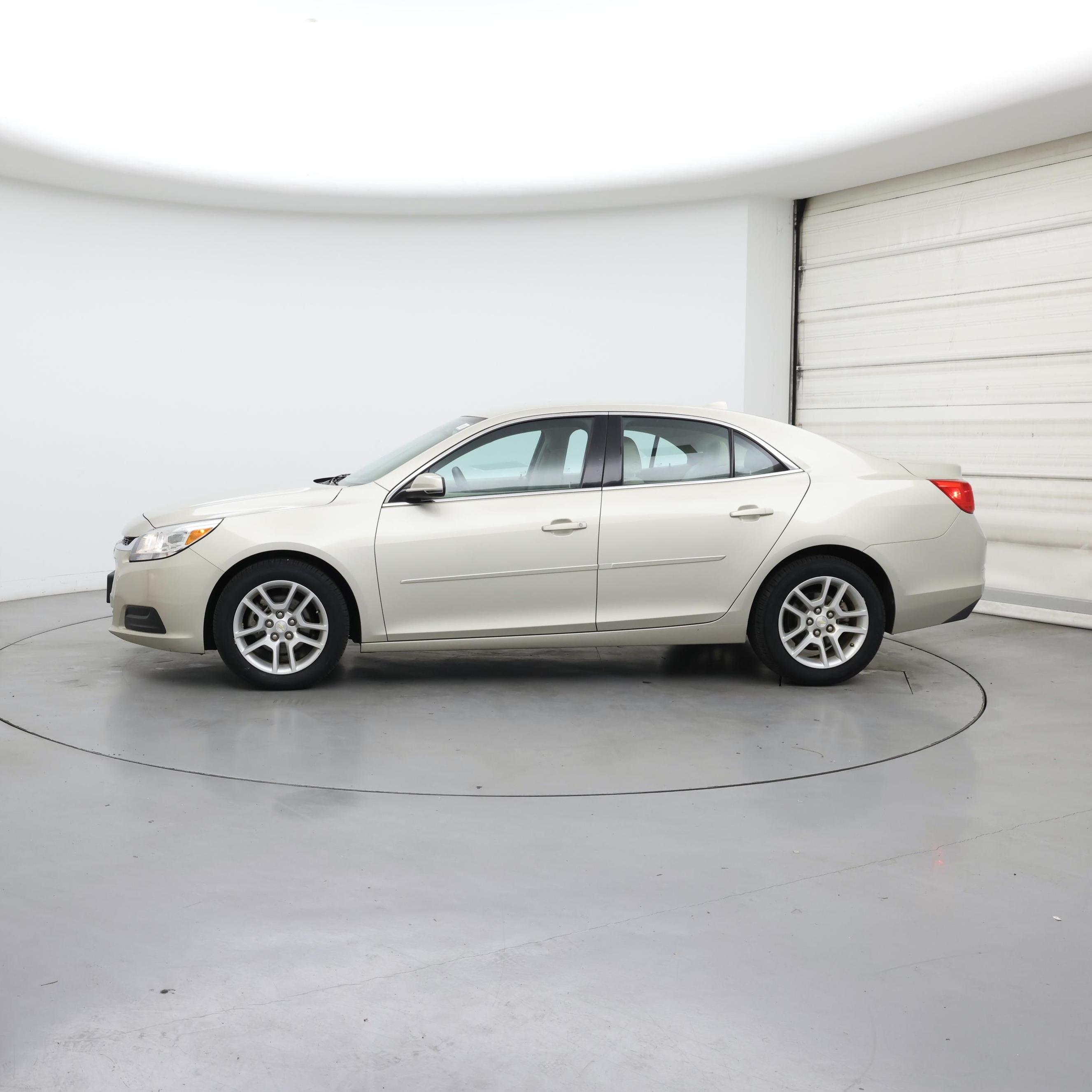 Thumbnail: 2014 Chevrolet Malibu - 3