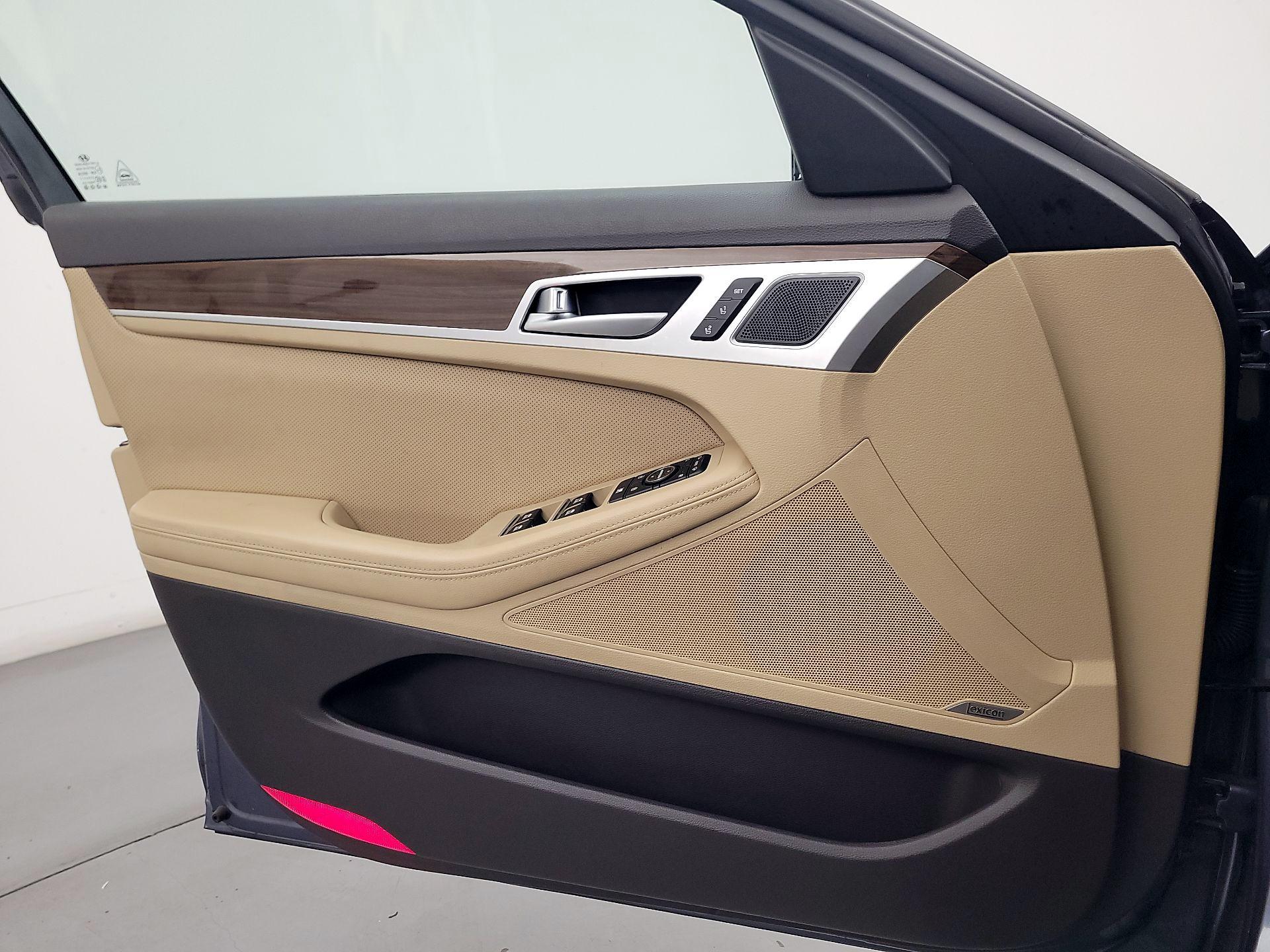 Thumbnail: 2016 Hyundai Genesis - 12