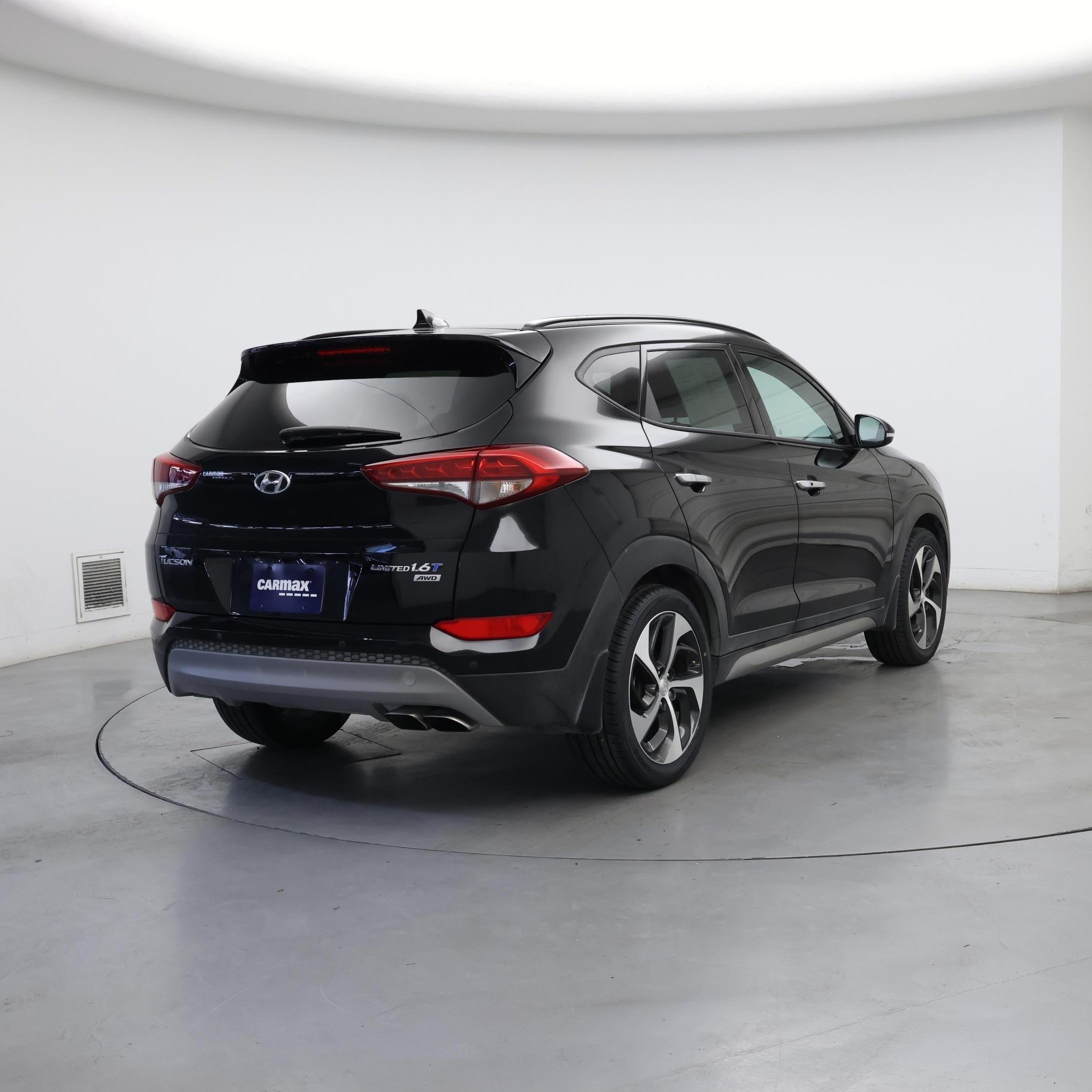 Thumbnail: 2017 Hyundai Tucson - 8