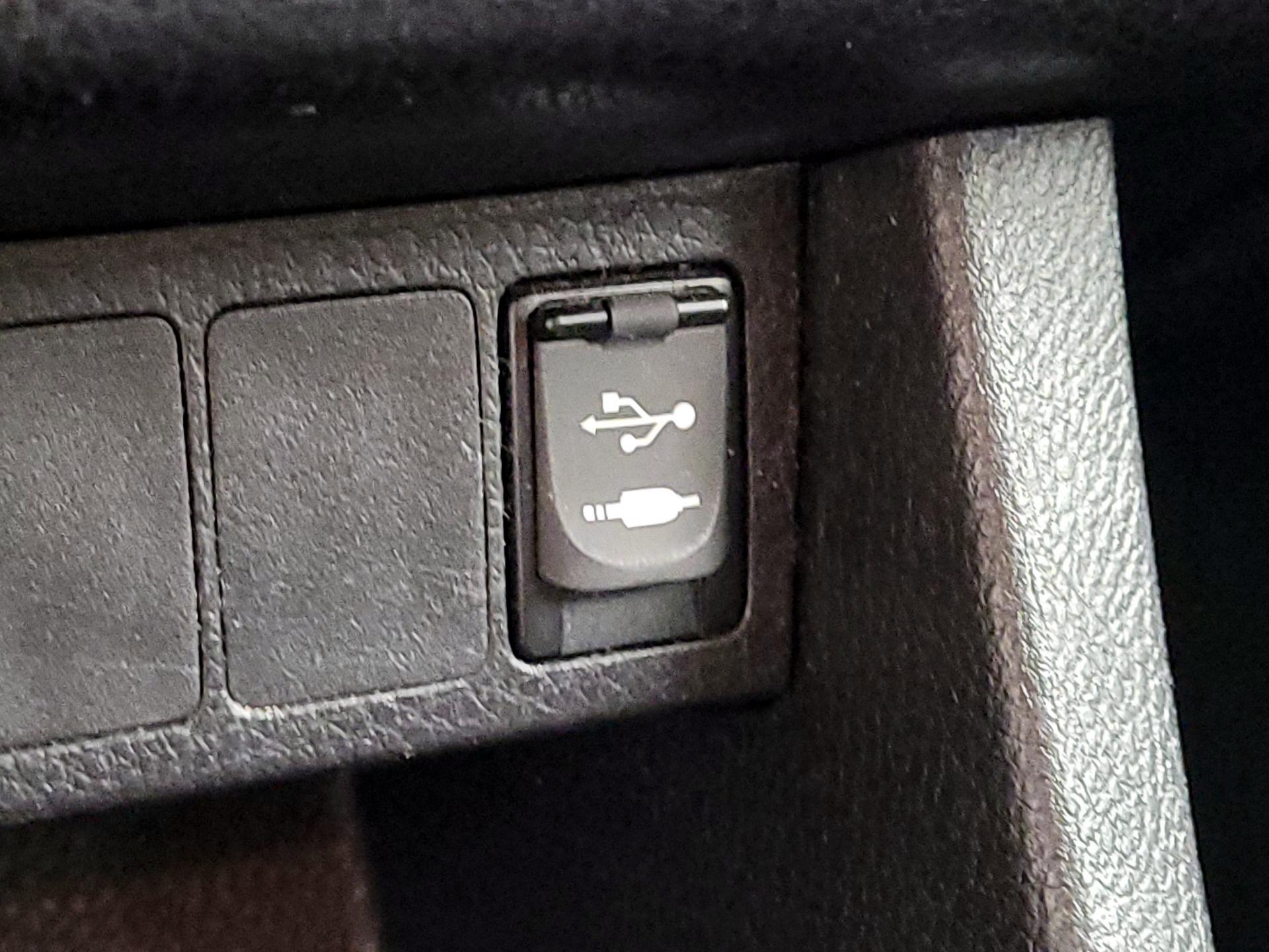 Thumbnail: 2019 Toyota Corolla - 18