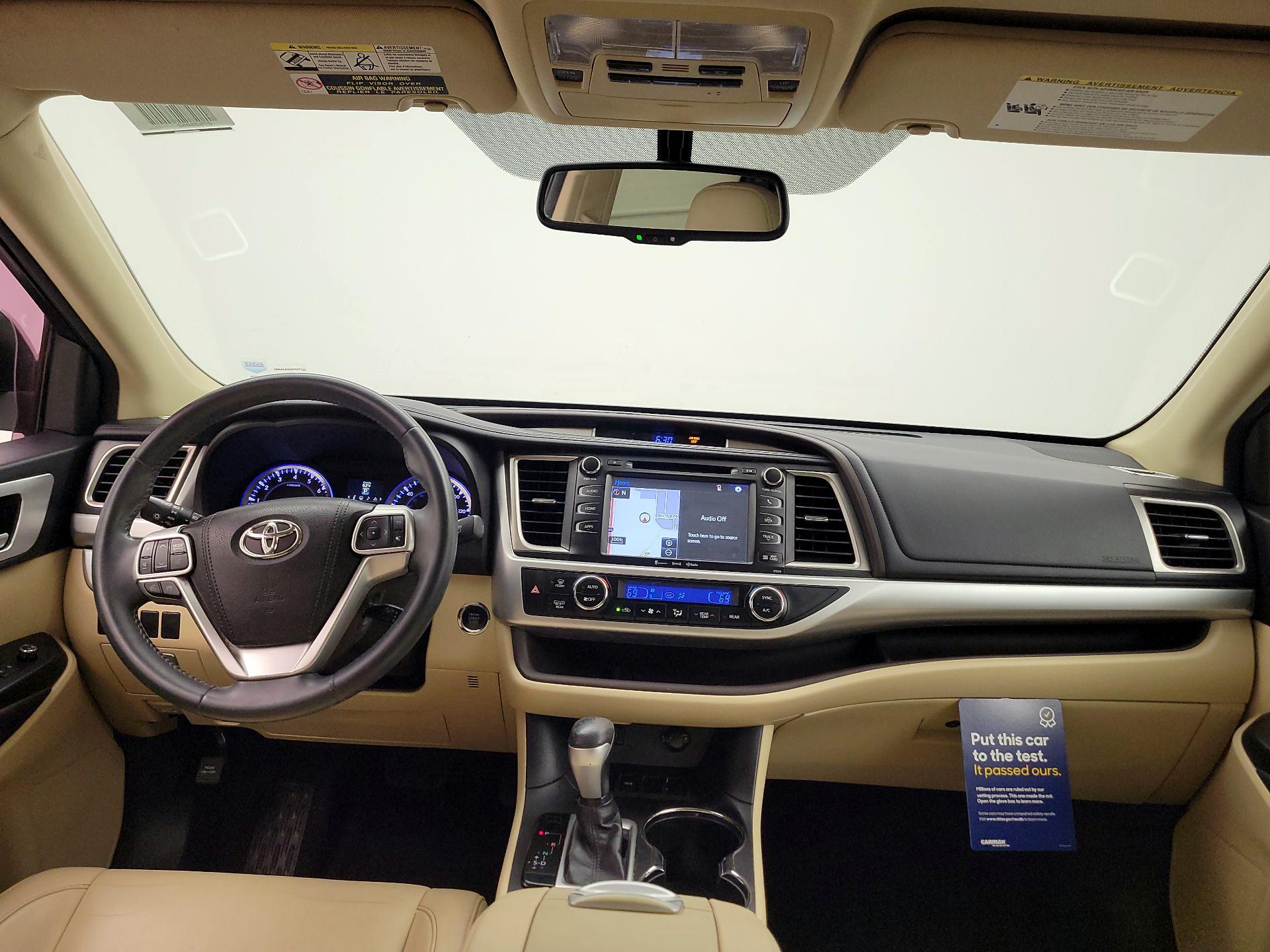 Thumbnail: 2016 Toyota Highlander - 9