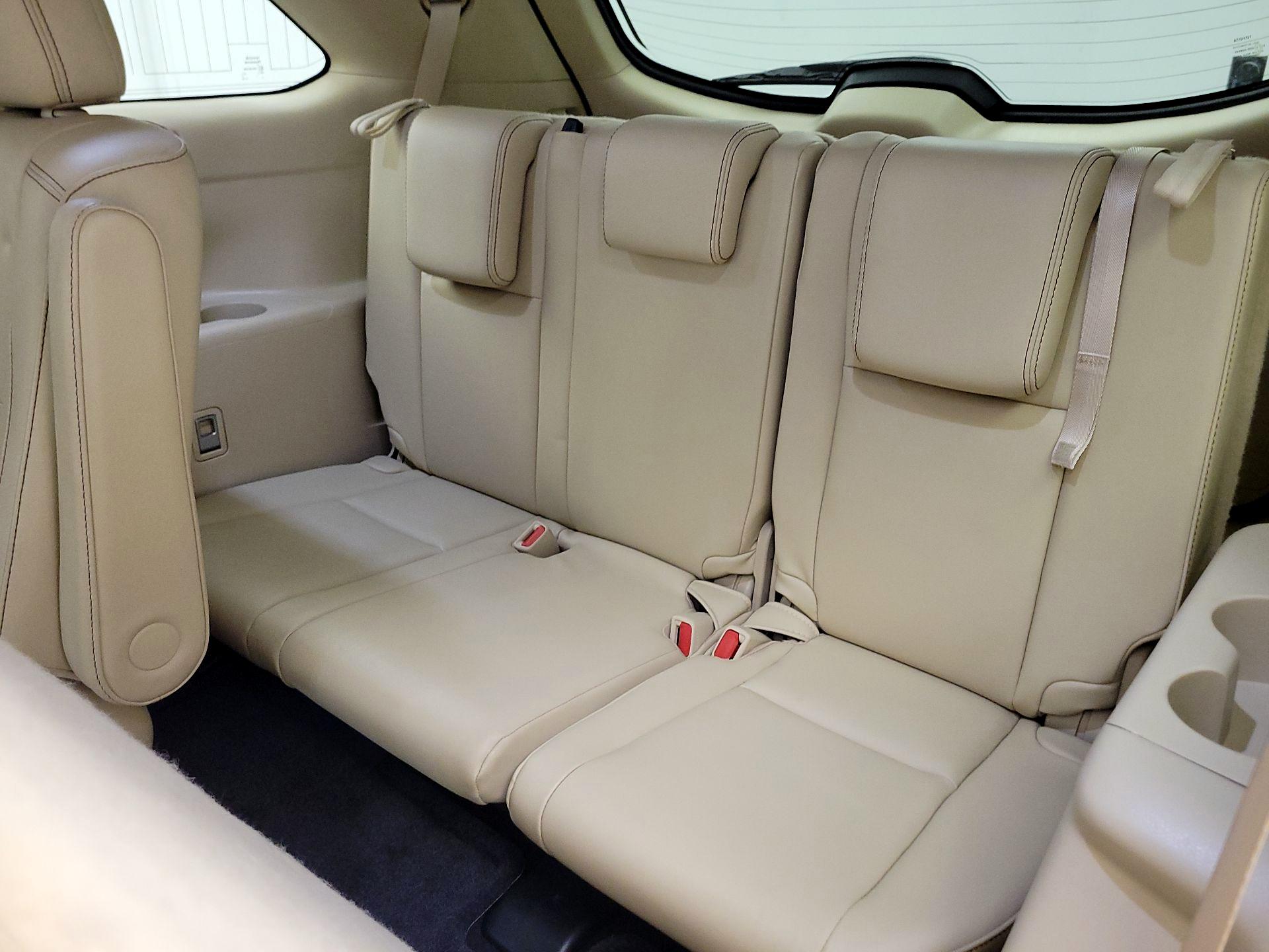 Thumbnail: 2016 Toyota Highlander - 20