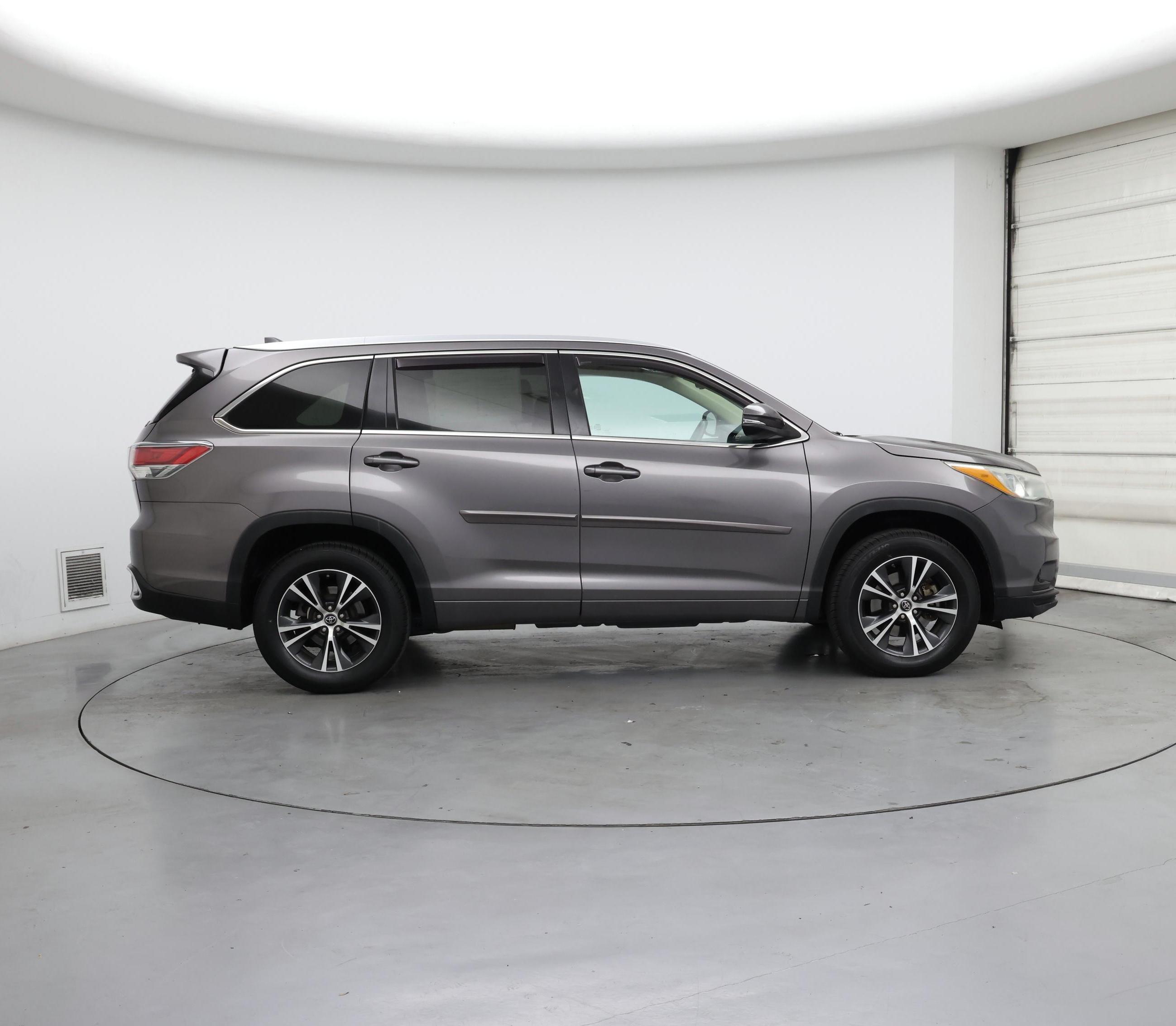 Thumbnail: 2016 Toyota Highlander - 7